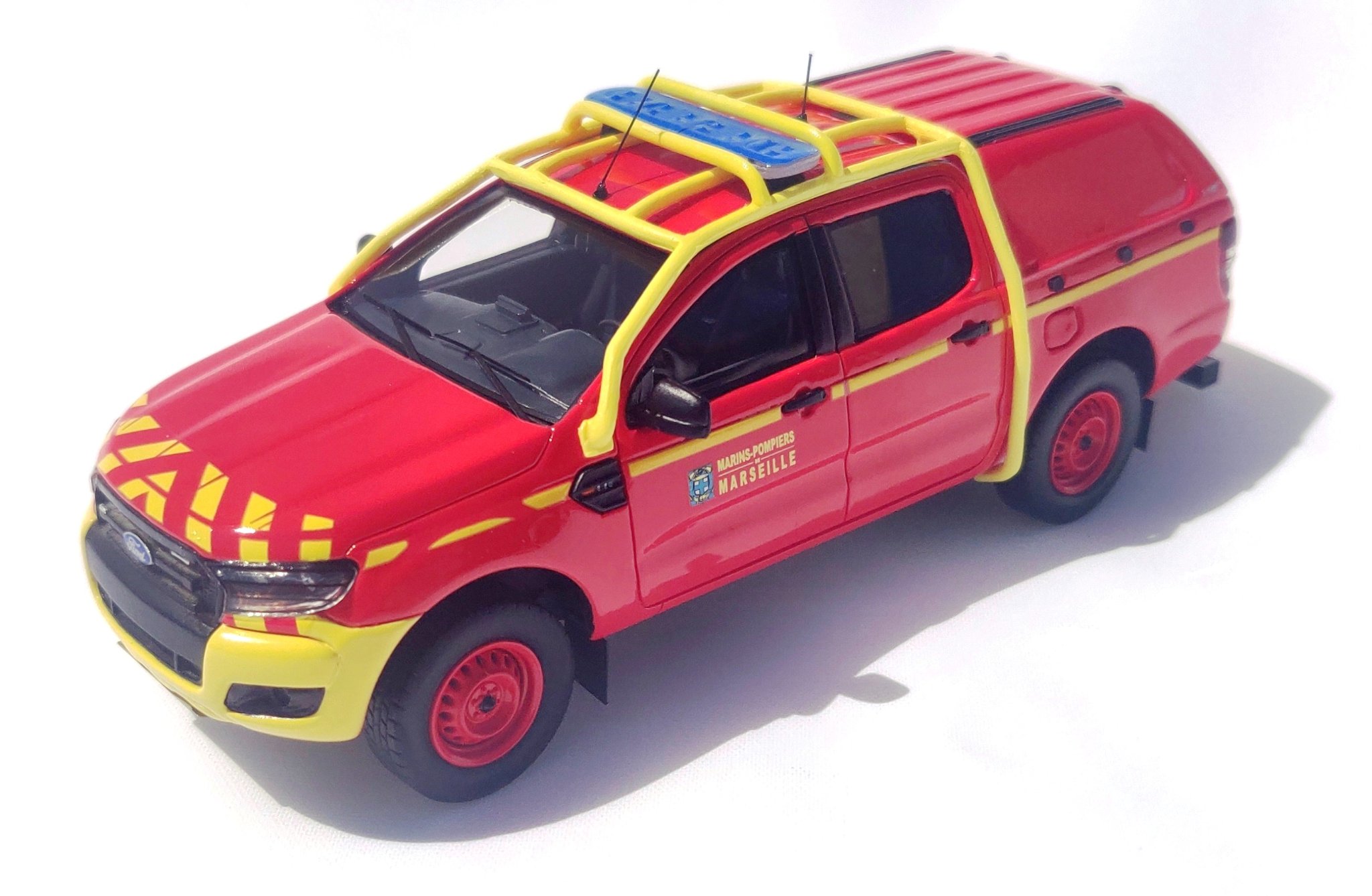 FORD RANGER CABINE DUPLA TPHR BMPM COM DECALQUES  ALARME0065 SERIE LIMITADA A 250PCS 