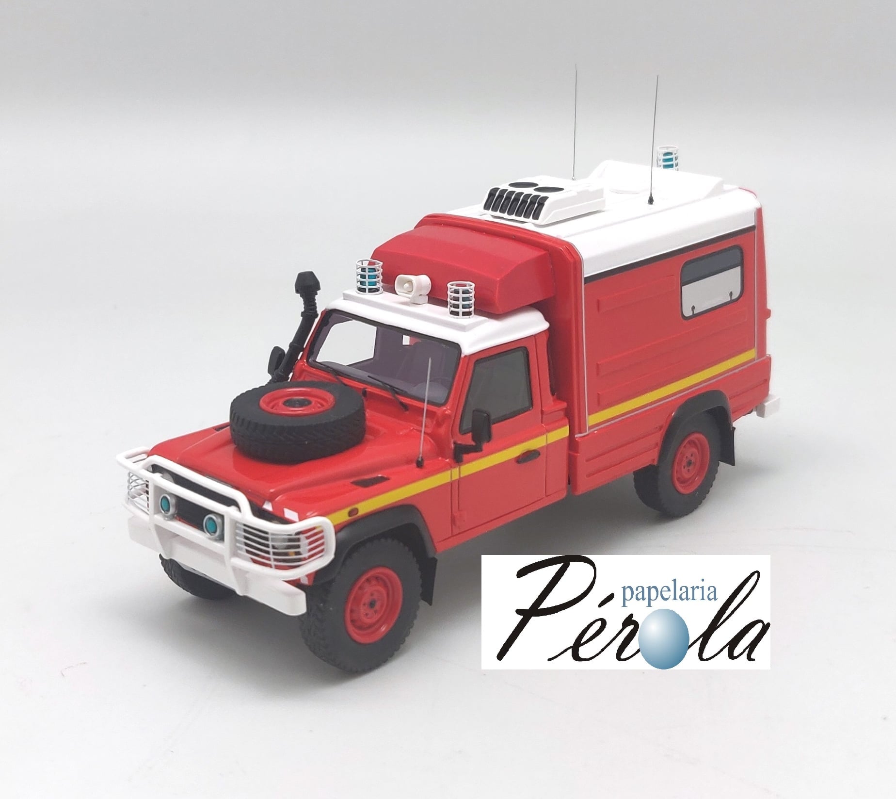 Land Rover 130 VSM Sdis Neutro com Placa decalque - Edição limitada de 325 Peças.