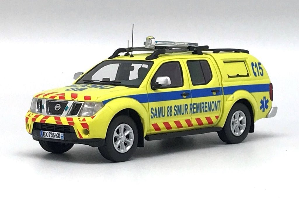 NISSAN NAVARA DOUBLE CABINE SMUR 88 VOSGES - REMIREMONT EDIÇÃO LIMITADA A 275 PEÇAS