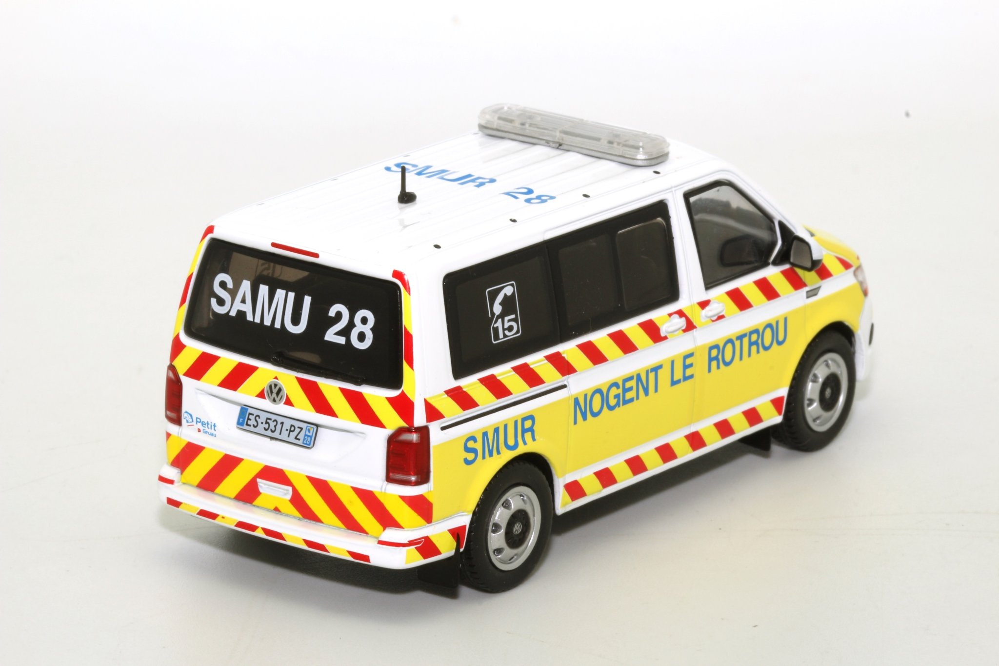 VW T6 SAMU 28 EURE ET LOIR-NOGENT LE ROTROU ODEON 088 SERIE LIMITADA A 500 PCS 