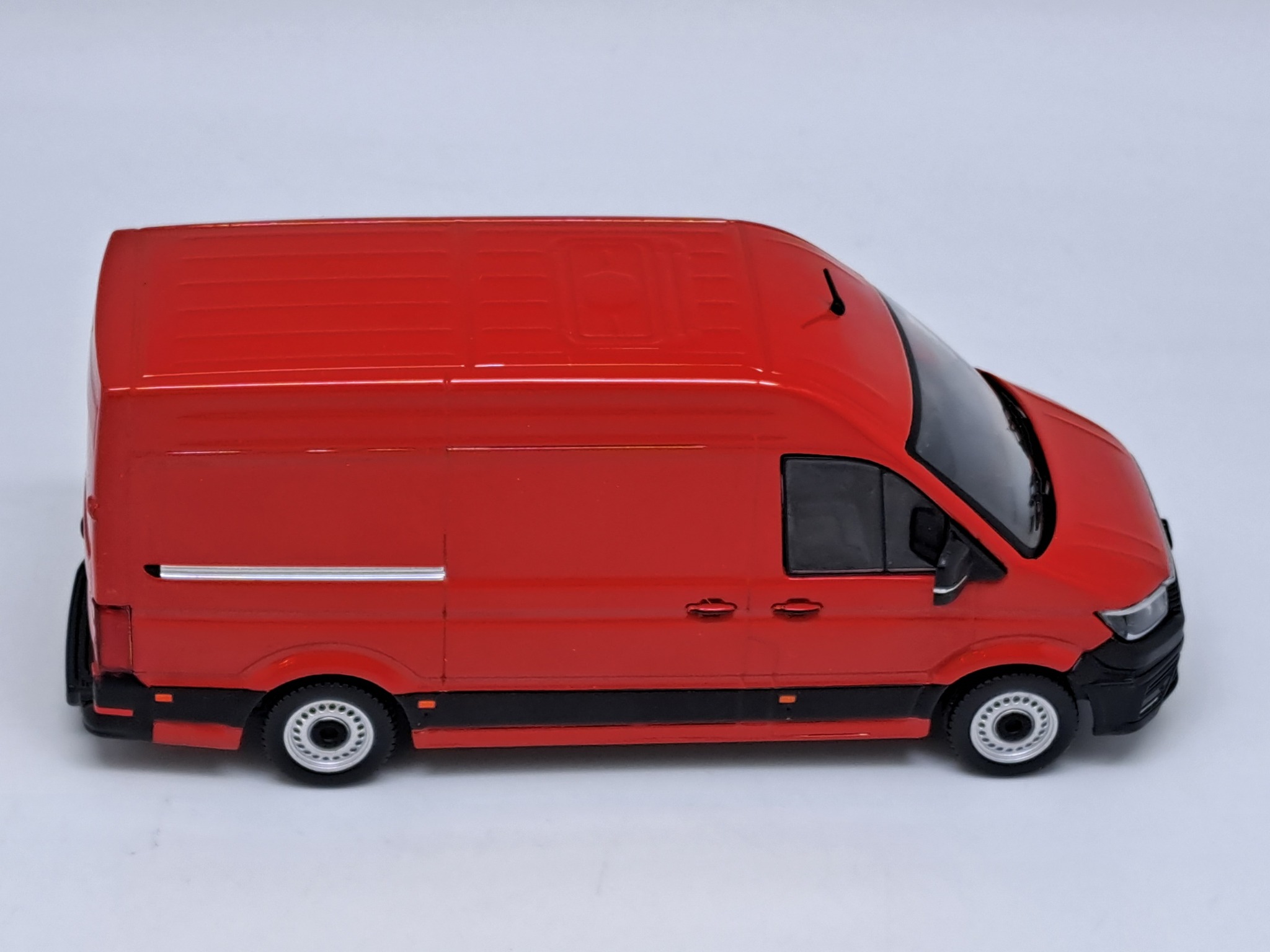 VOLKSWAGEN CRAFTER L2H2 ROUGE COM DECALQUE DE BOMBEIROS 