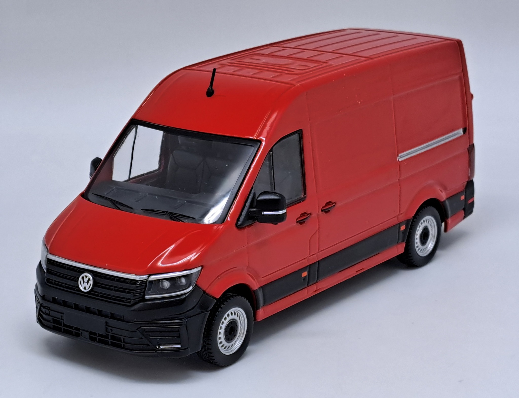VOLKSWAGEN CRAFTER L2H2 ROUGE COM DECALQUE DE BOMBEIROS 