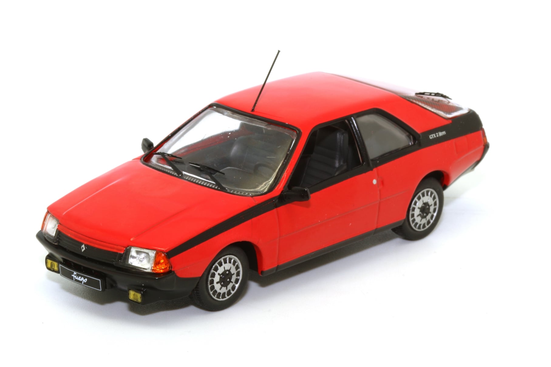 RENAULT FUEGO GTX 1985 RED