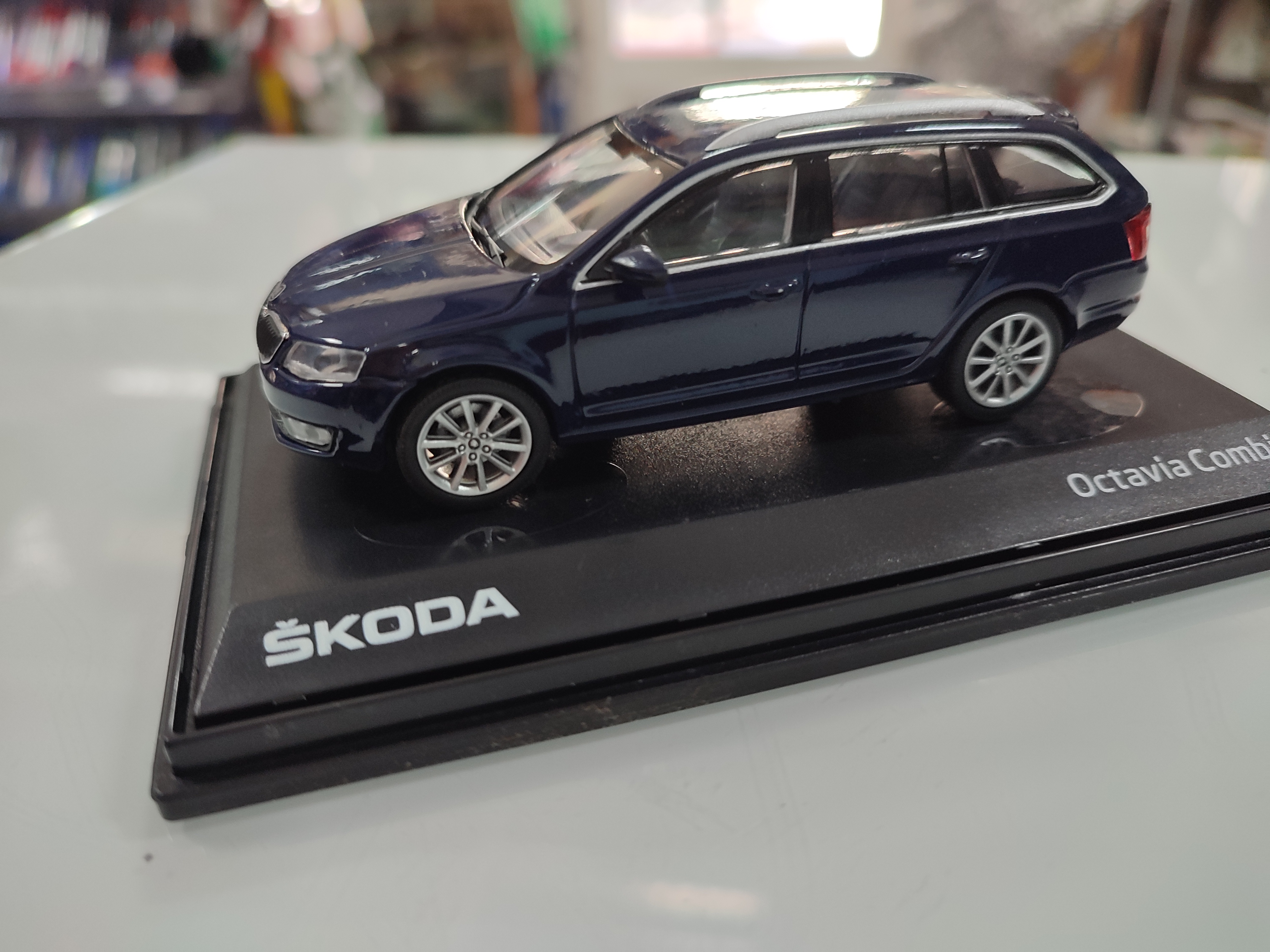 skoda octavia combi 2013 