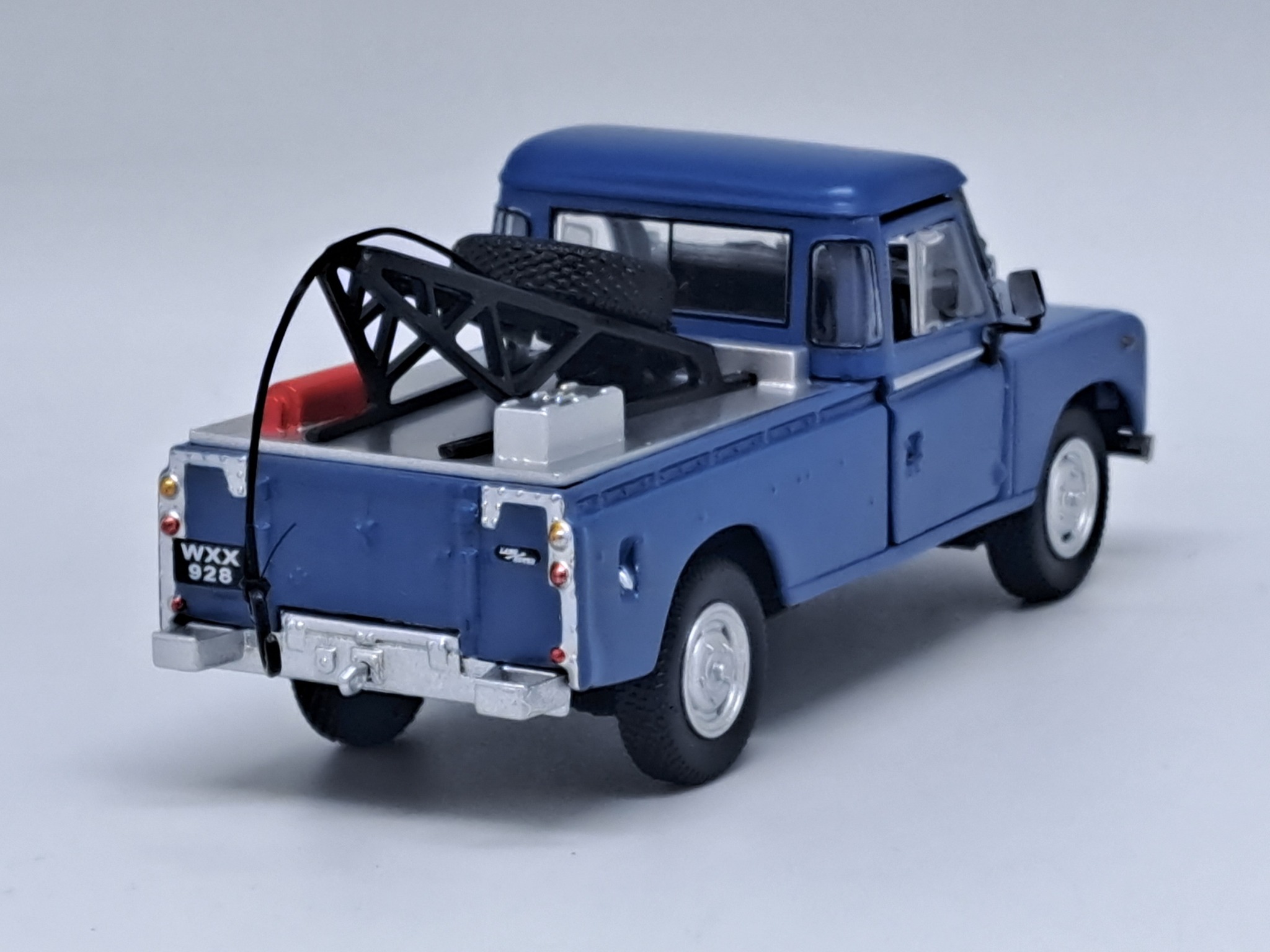 Land Rover Series III Pick-up Blue 