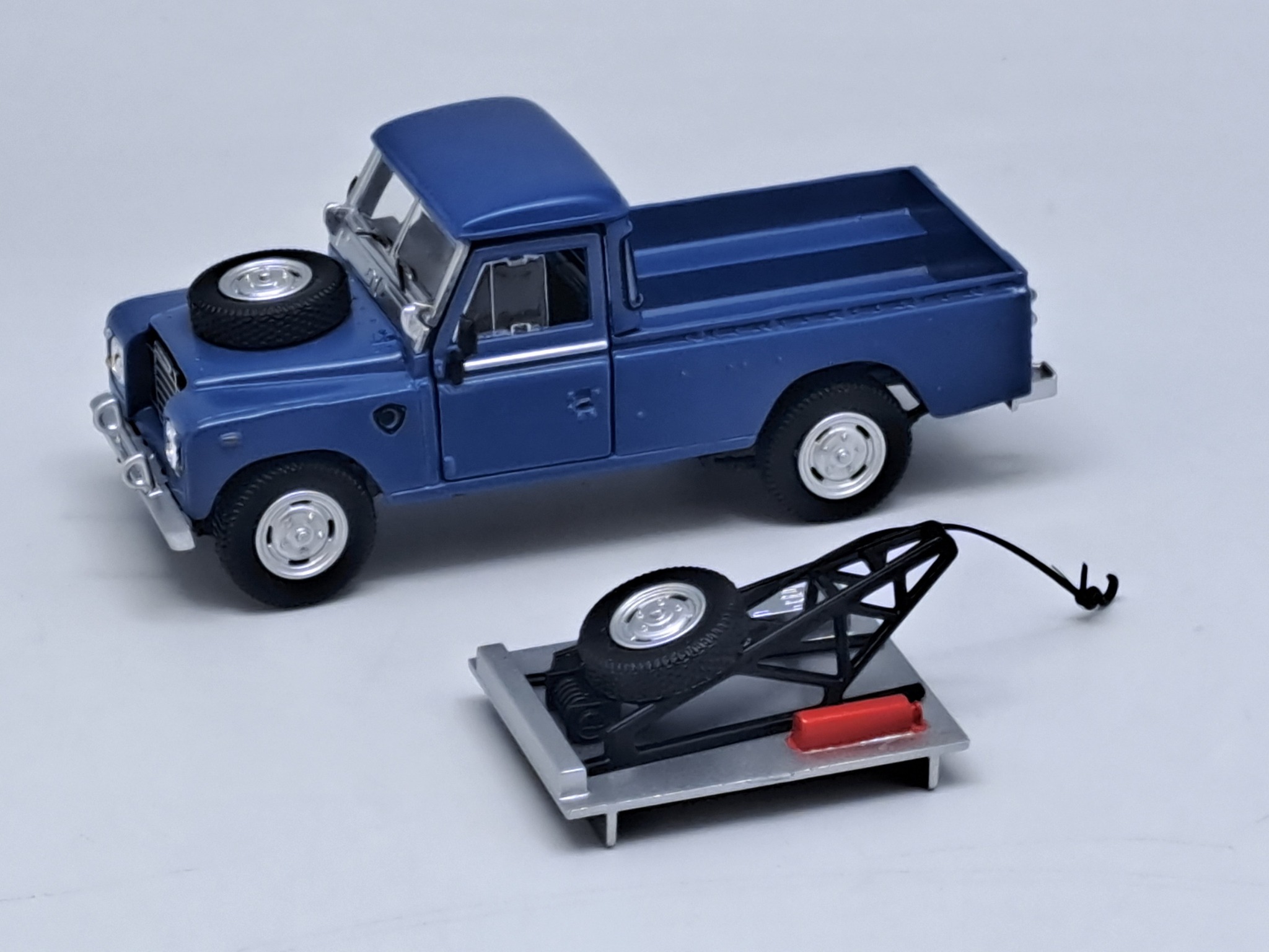 Land Rover Series III Pick-up Blue 