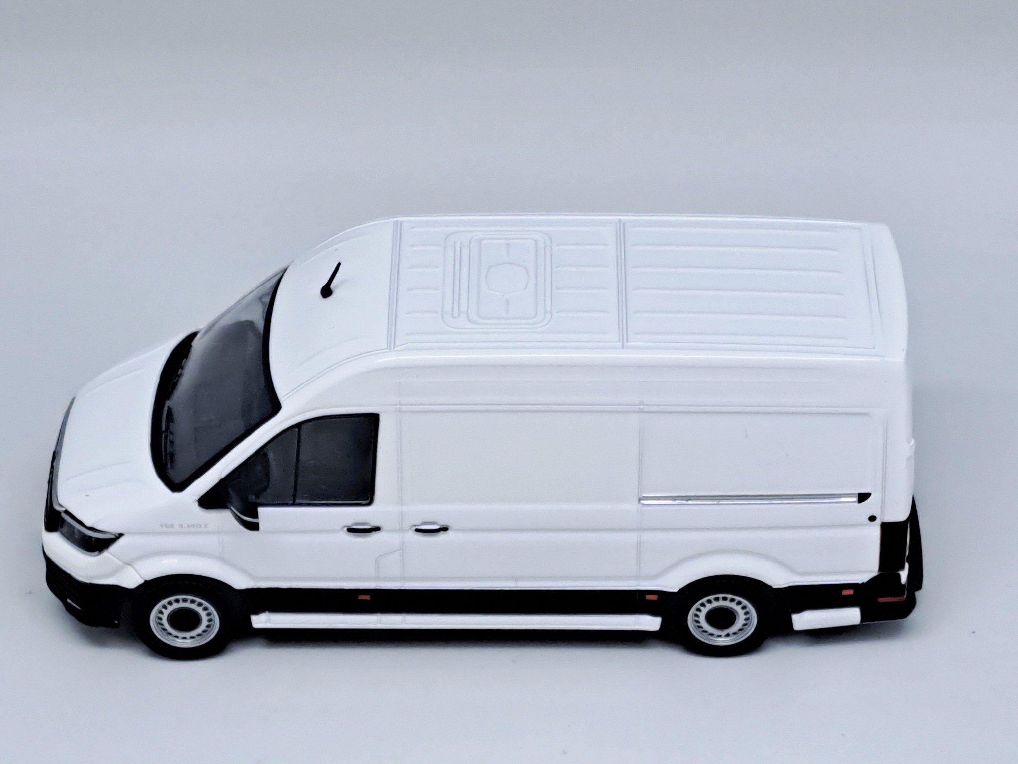 Man TGE L2H2 Branco - Edição limitada a 504 peças. 