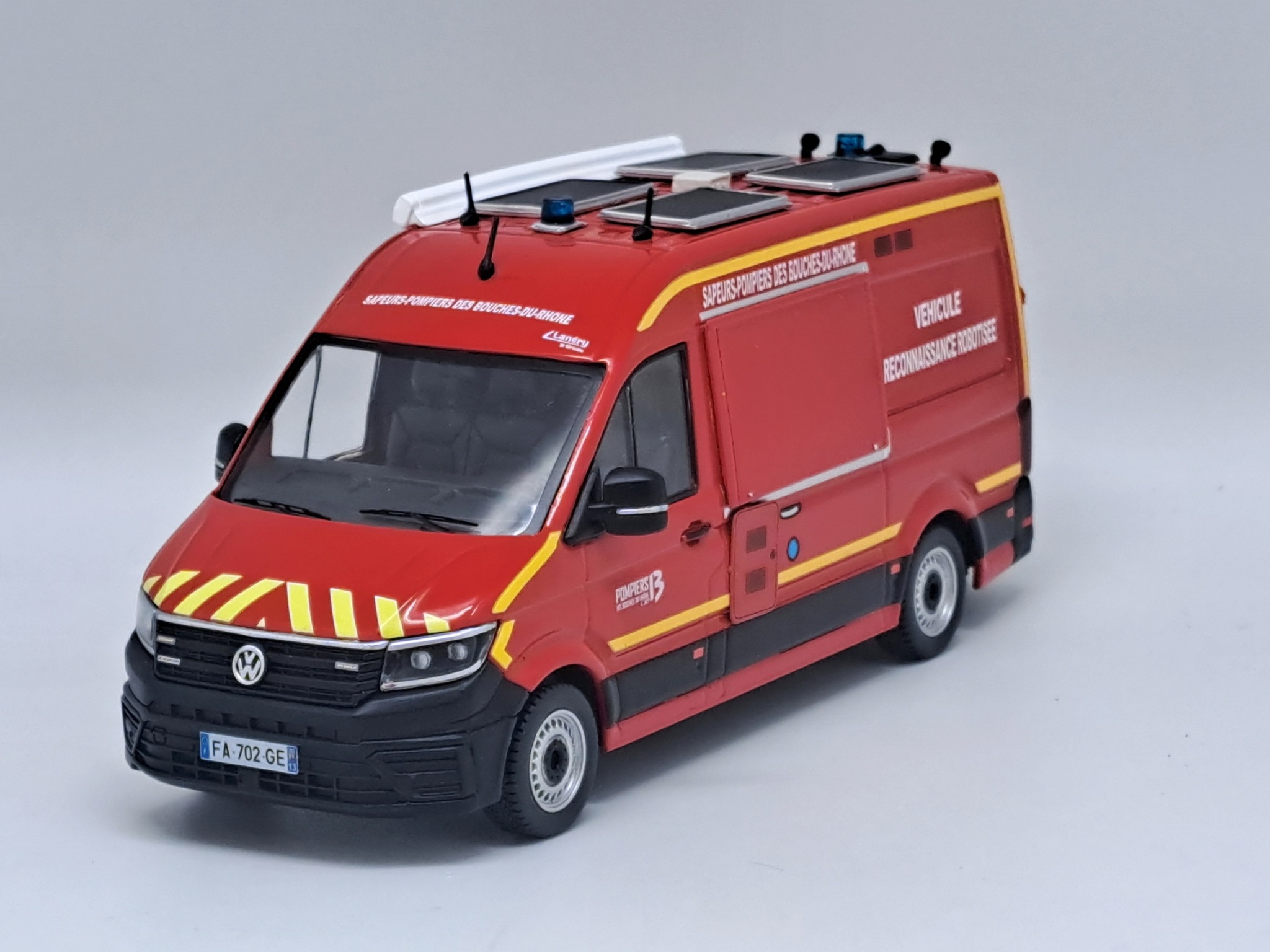 Volkswagen Crafter L2H2 Lanery VRR (Veículo de Reconhecimento Robótico) Sdis "13 - Bouches-du-Rhône" - Edição limitada a 504 peças. 