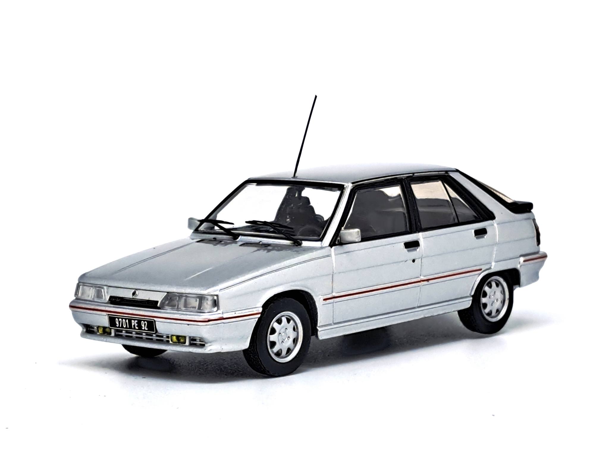 RENAULT 11 TURBO 5 PORTAS 1988 CINZA METALIZADO