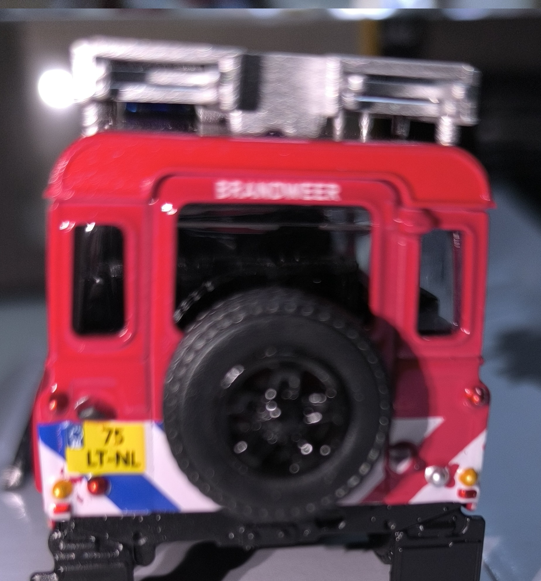 LAND ROVER DEFENDER BRANDWEER NL