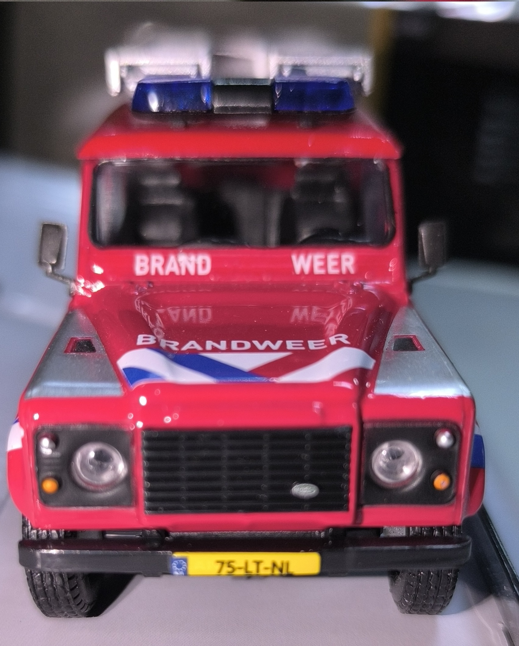 LAND ROVER DEFENDER BRANDWEER NL
