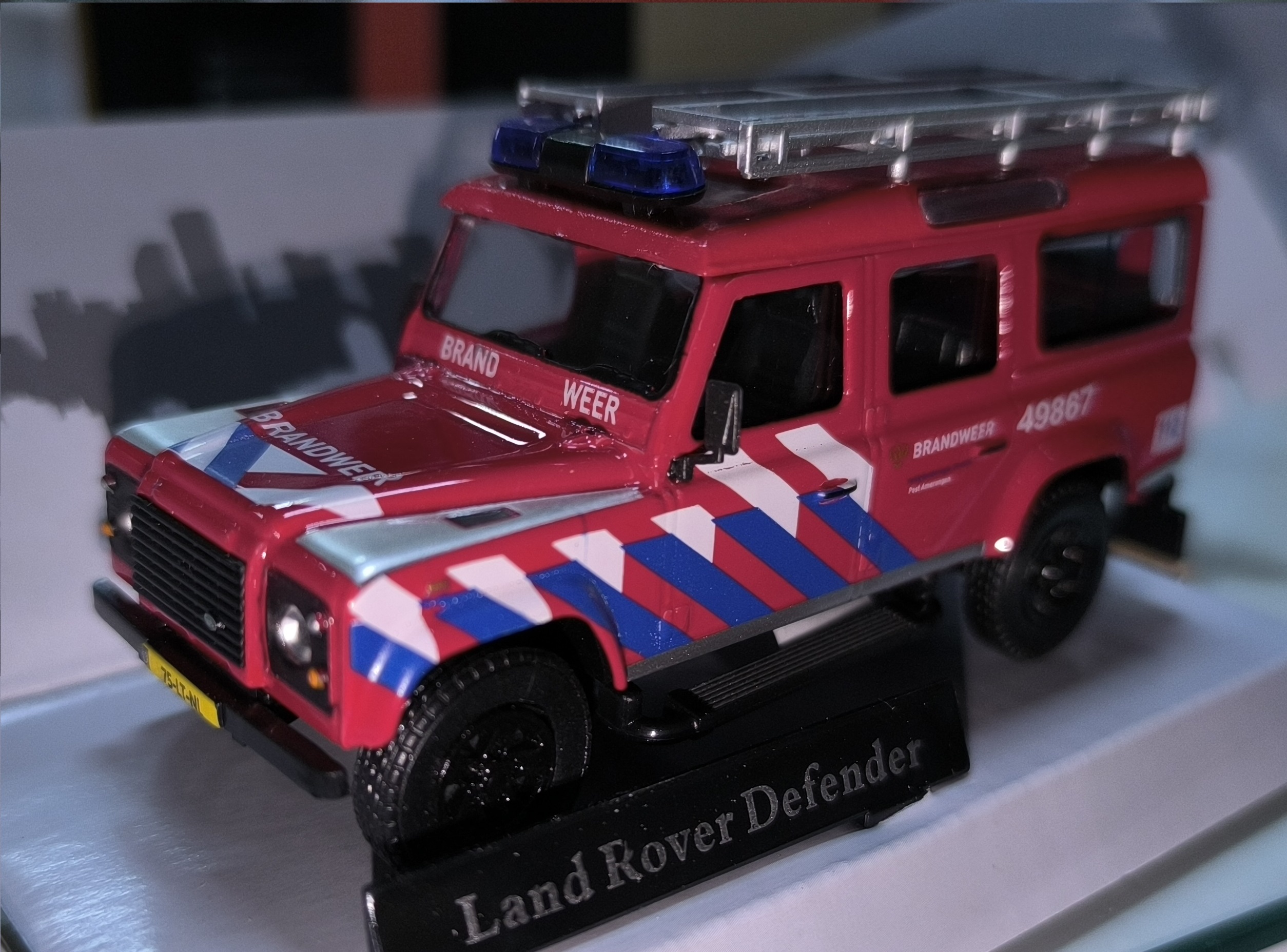 LAND ROVER DEFENDER BRANDWEER NL