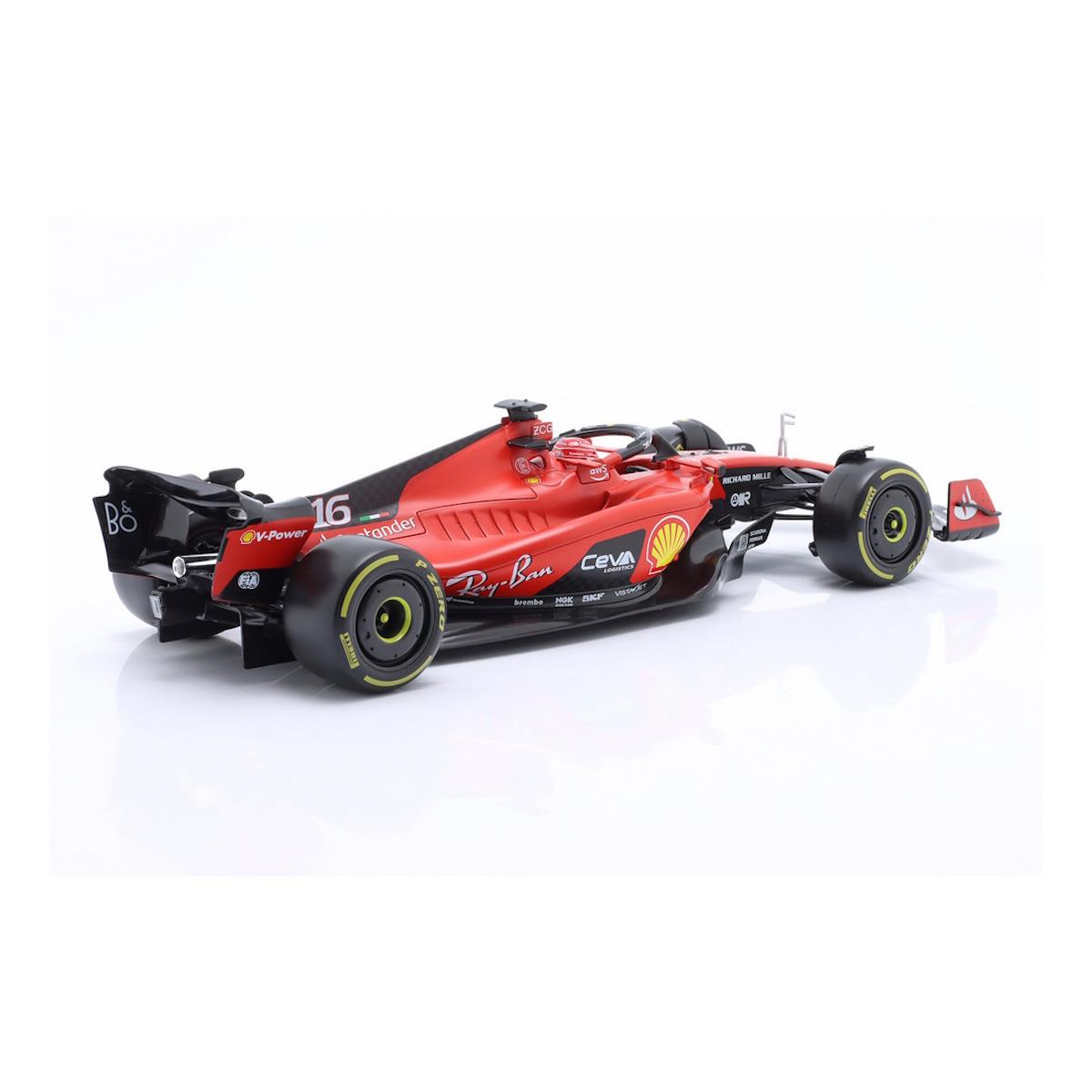 FERRARI SF-23 FORMULA 1 16 C/ CAPACETE 