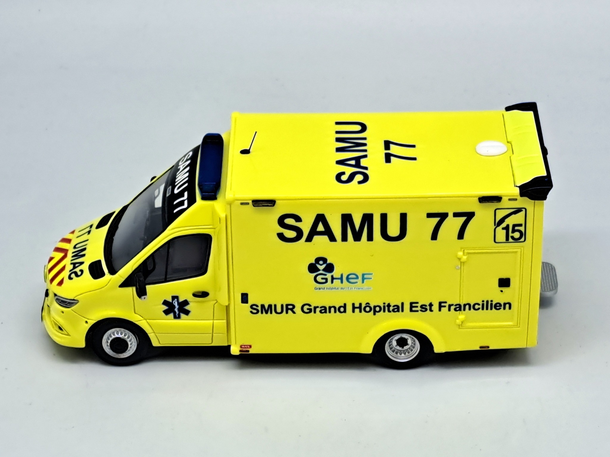Mercedes-Benz Sprinter WAS Ambulance de Réanimation SAMU 77 - Seine-et-Marne - EDIÇÃO LIMITADA A 250 PEÇAS