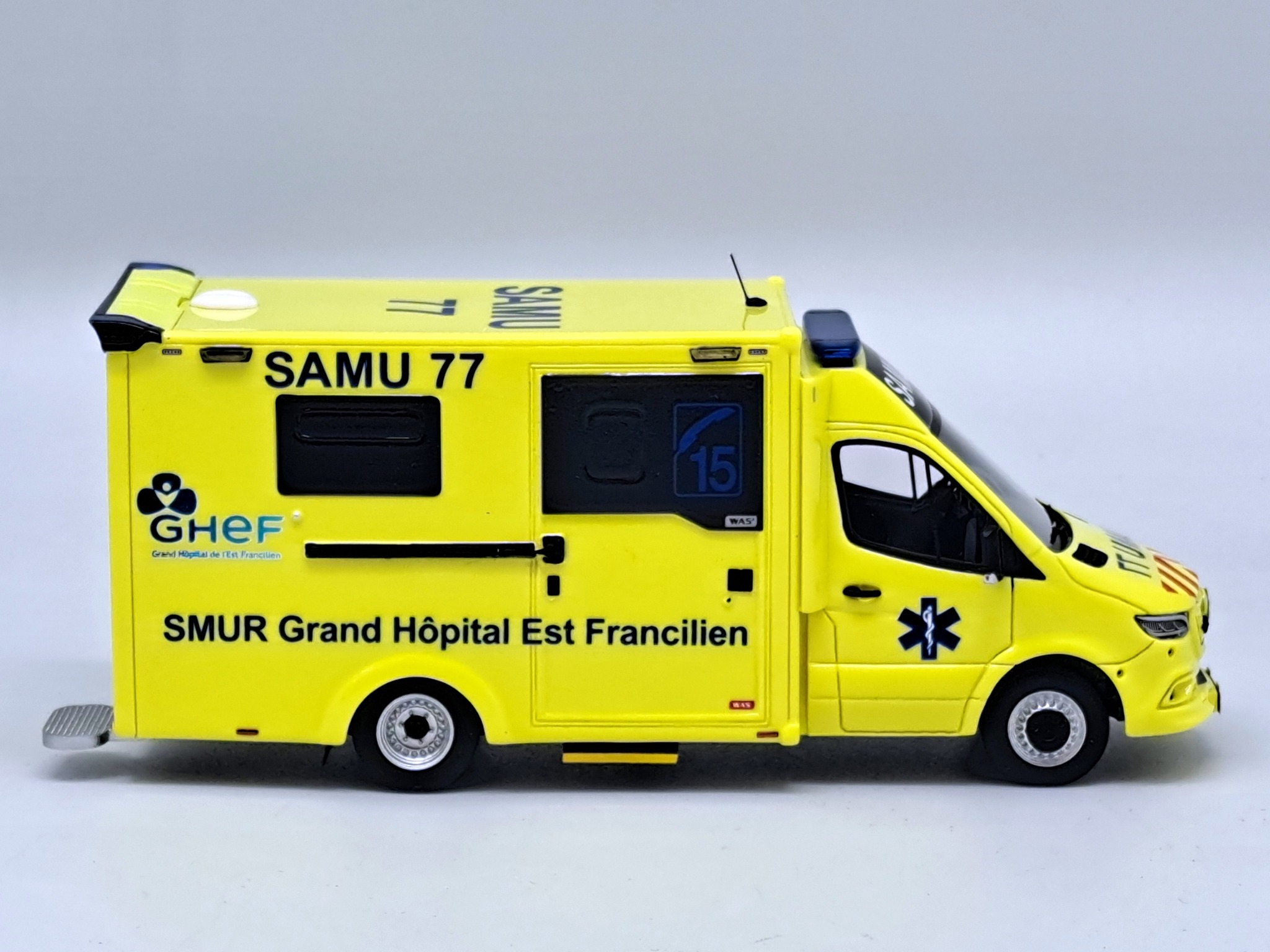Mercedes-Benz Sprinter WAS Ambulance de Réanimation SAMU 77 - Seine-et-Marne - EDIÇÃO LIMITADA A 250 PEÇAS