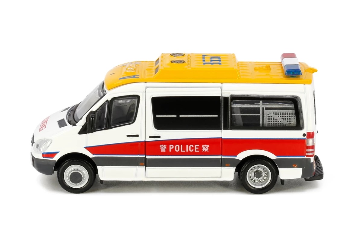 MERCEDES-BENZ SPRINTER HONG KONG POLICE AIRPORT DISTRICT AM8557 ATC65350 