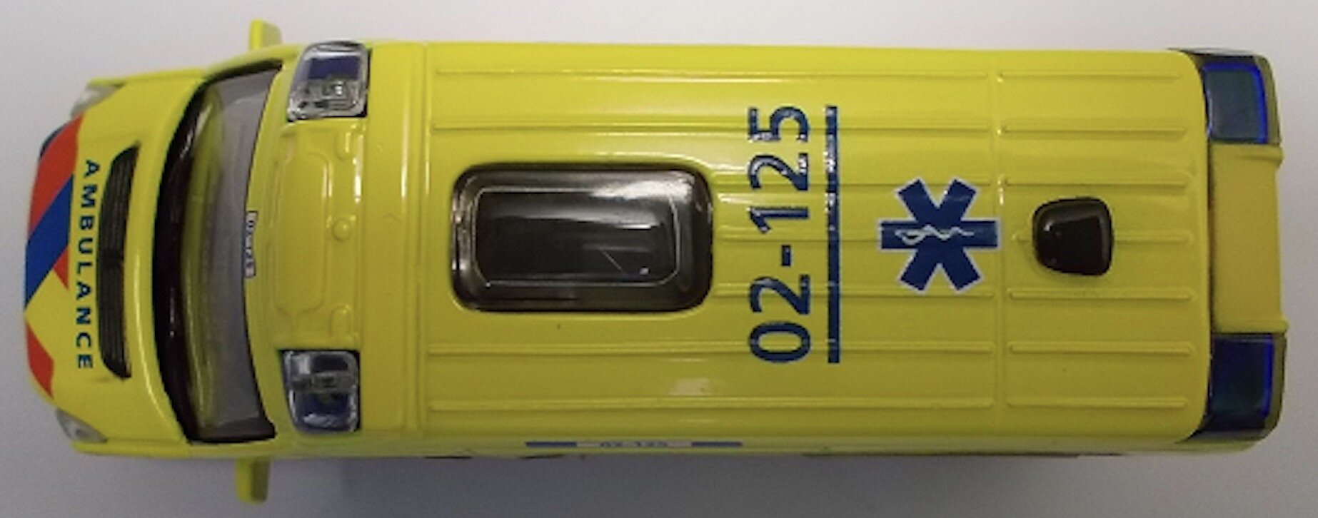 VW CRAFTER AMBULANCE (NL) Terschelling Kijlstra - Edição Limitada 18-32011NL