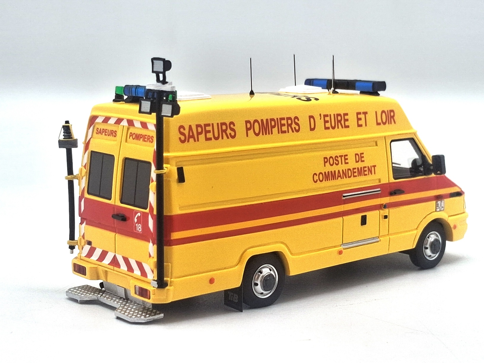 Iveco Daily TIB VPC Sdis "28 - Eure-et-Loir" EDIÇÃO LIMITADA A 175 PEÇAS