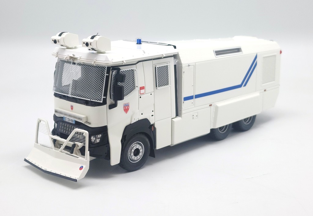 RENAULT V.L.E. (Veículo Lançador de Água) Série limitada a 225 cópias.