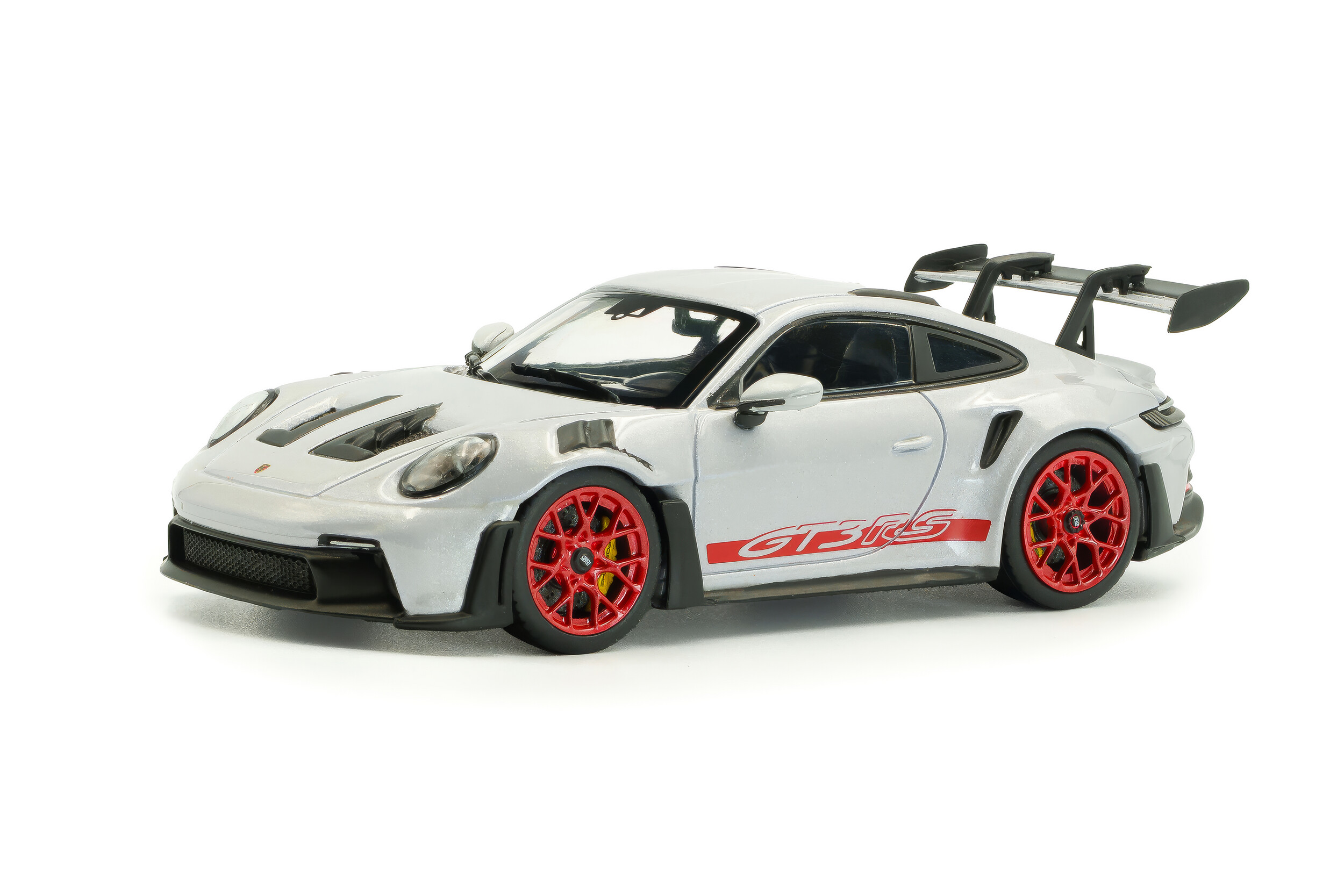 Porsche 911 (992) GT3 RS – Cinza Gelo Metálico com Vermelho Pyro – 2023 