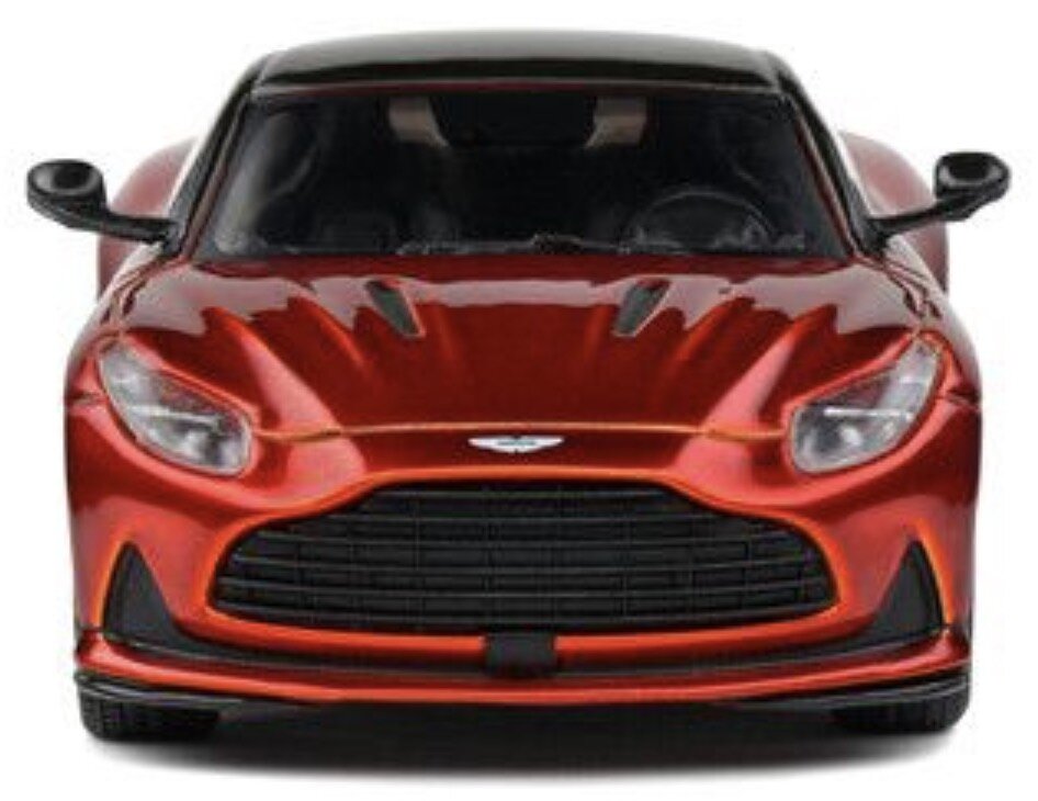 Aston Martin DB12 2023 