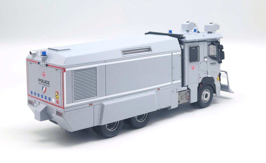 RENAULT V.L.E. (Veículo de Lançadores de Água) Branco - Série limitada a 225 cópias