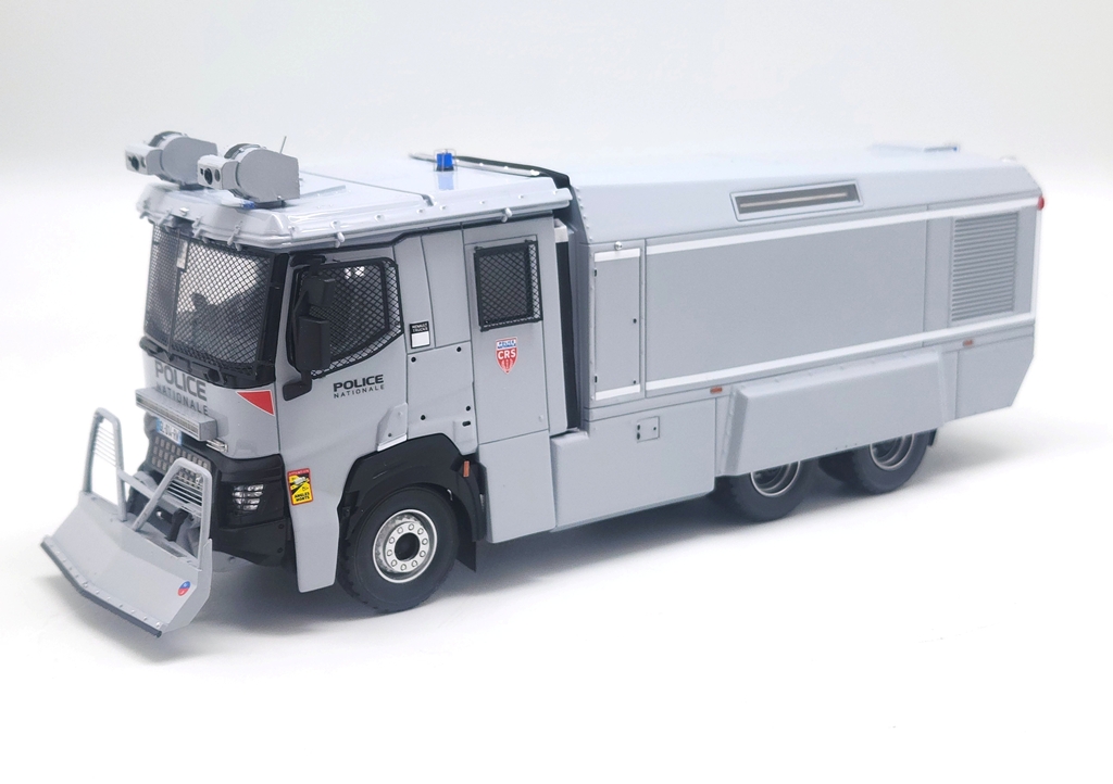 RENAULT V.L.E. (Veículo de Lançadores de Água) Branco - Série limitada a 225 cópias