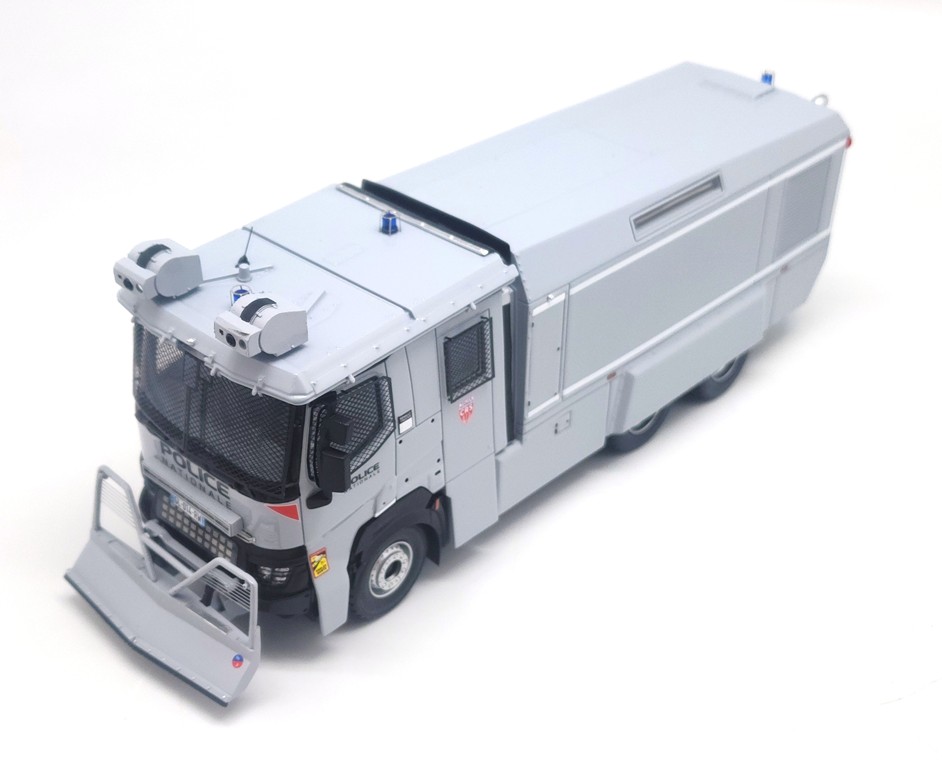 RENAULT V.L.E. (Veículo de Lançadores de Água) Branco - Série limitada a 225 cópias