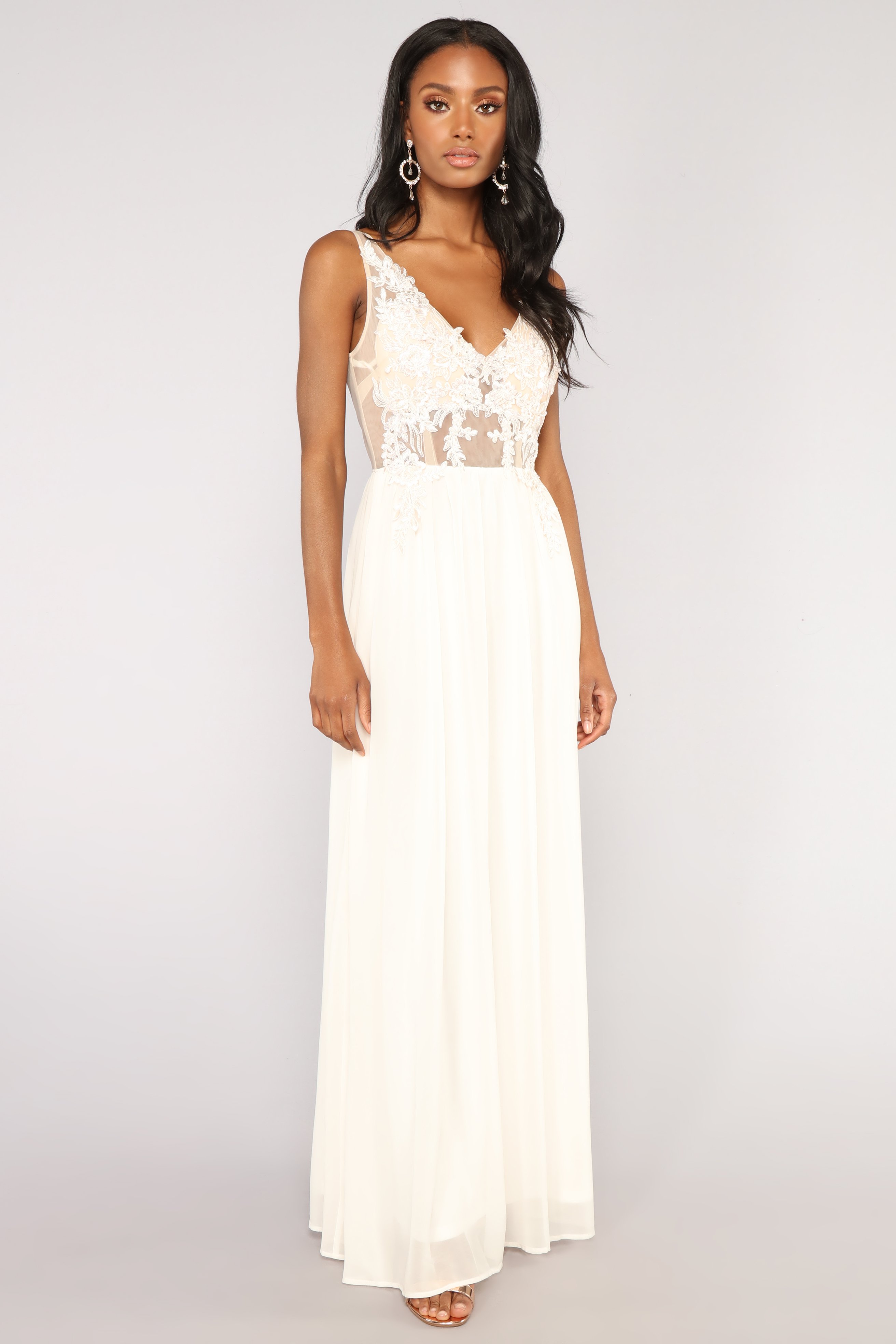 Cream floral laced gown (M)
