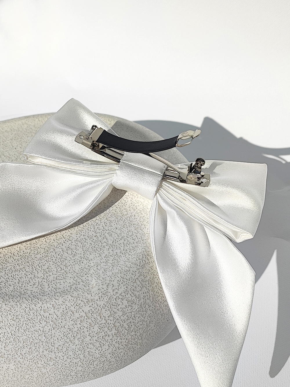 Satino kaspinas plaukams, Silver