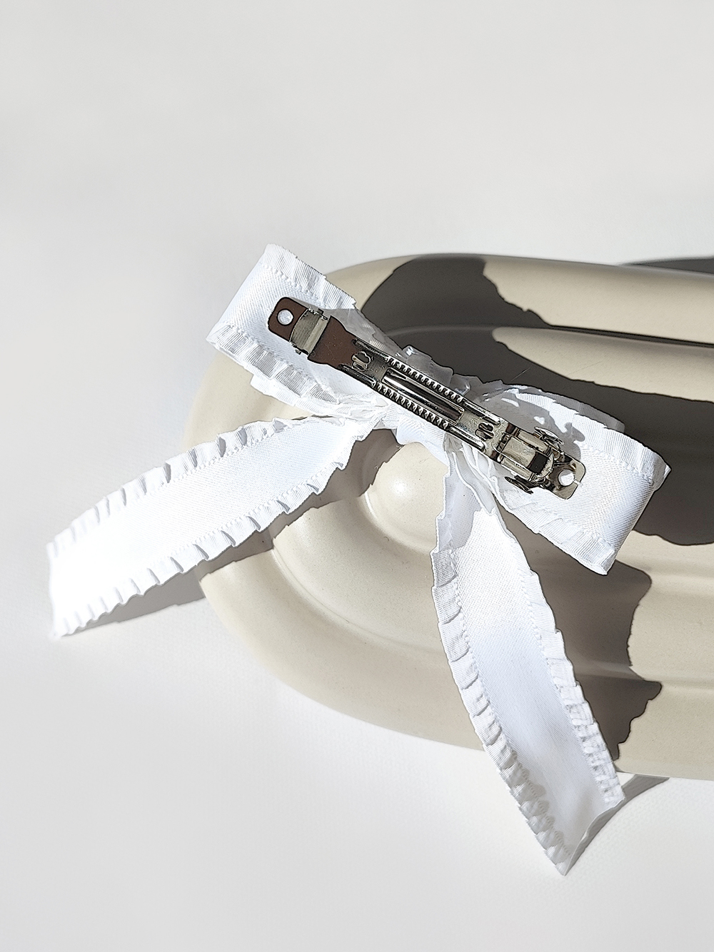 Rauktas kaspinėlis - segtukas, Taupe