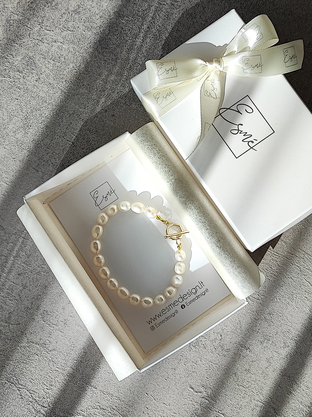 Gėlavandenių perlų apyrankė