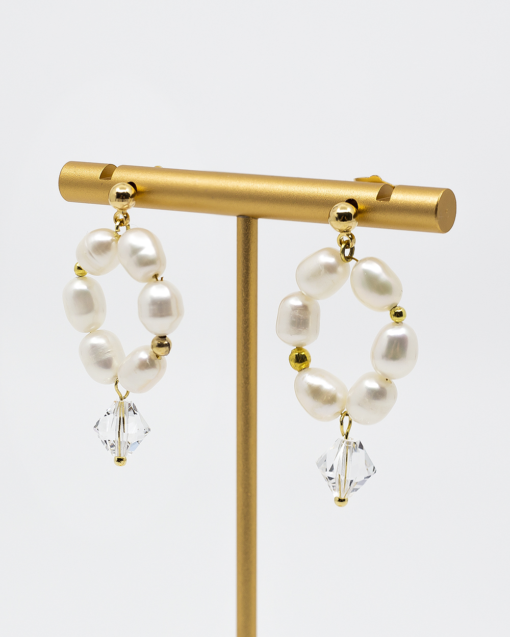 Kabantys auskarai su perlais ir Swarovski kristalais
