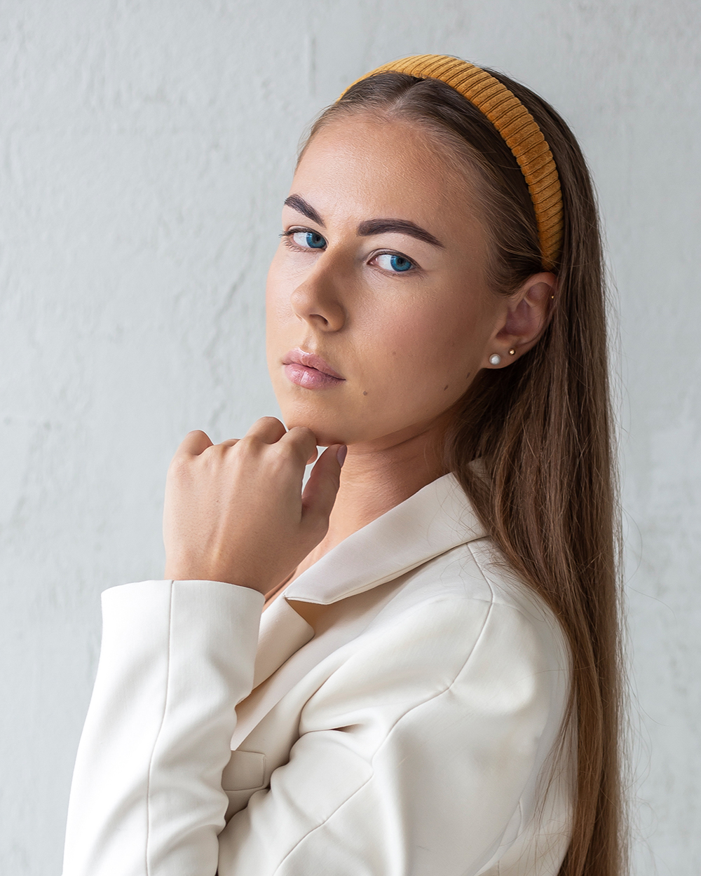 Veliūrinis lankelis, Mustard Velvet