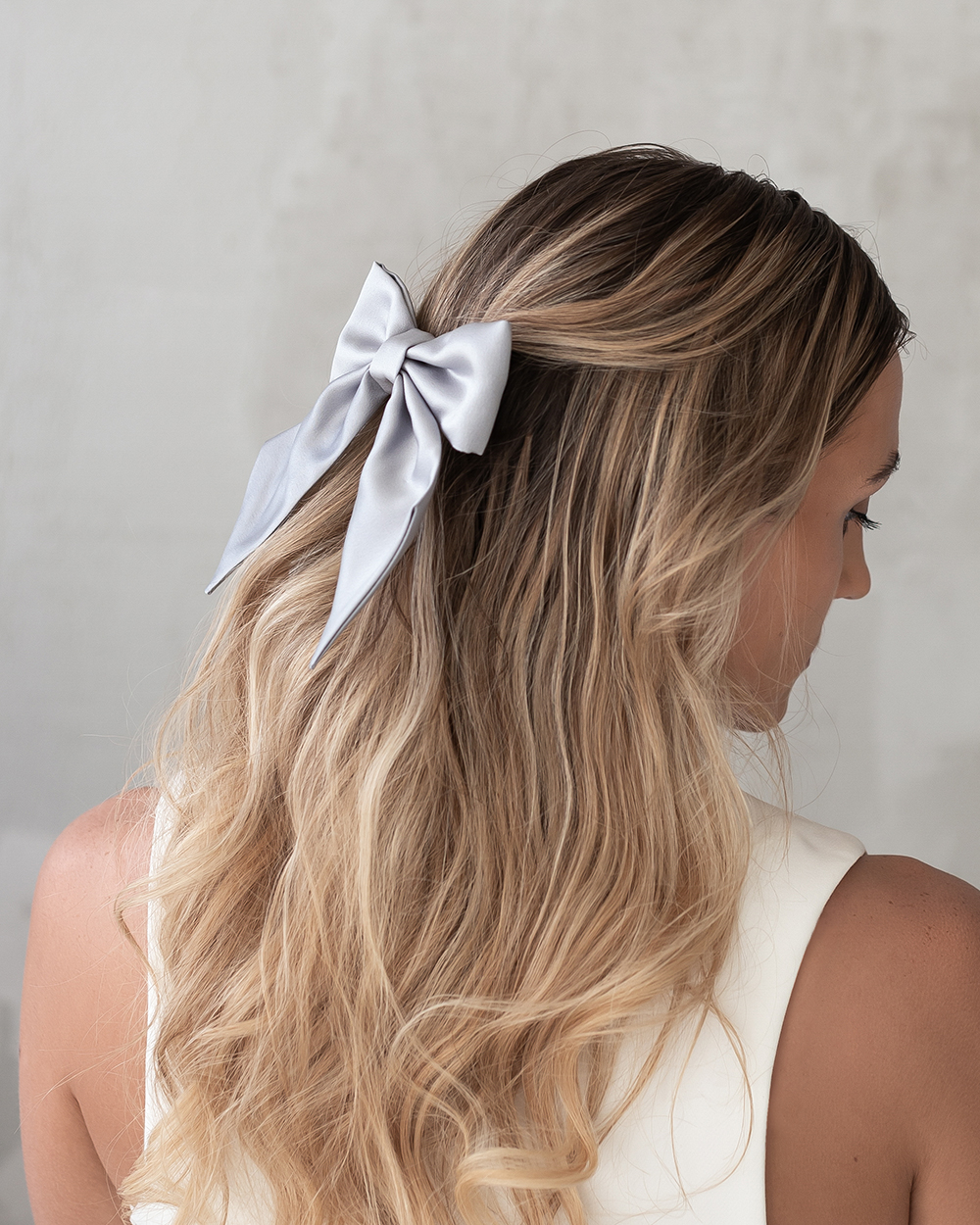 Satino kaspinas plaukams, Silver