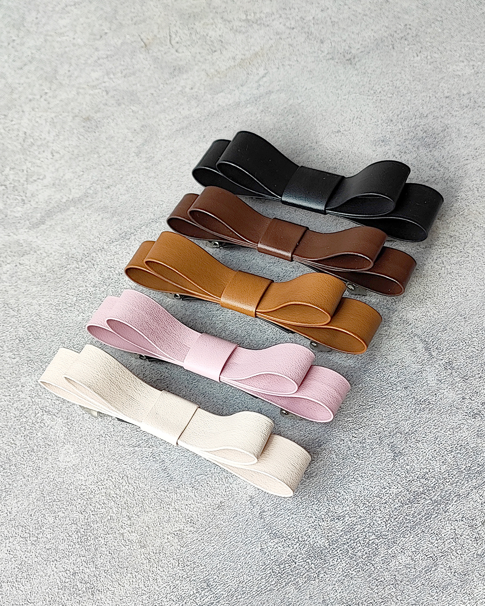 Dirbtinės odos segtukas, kelios spalvos