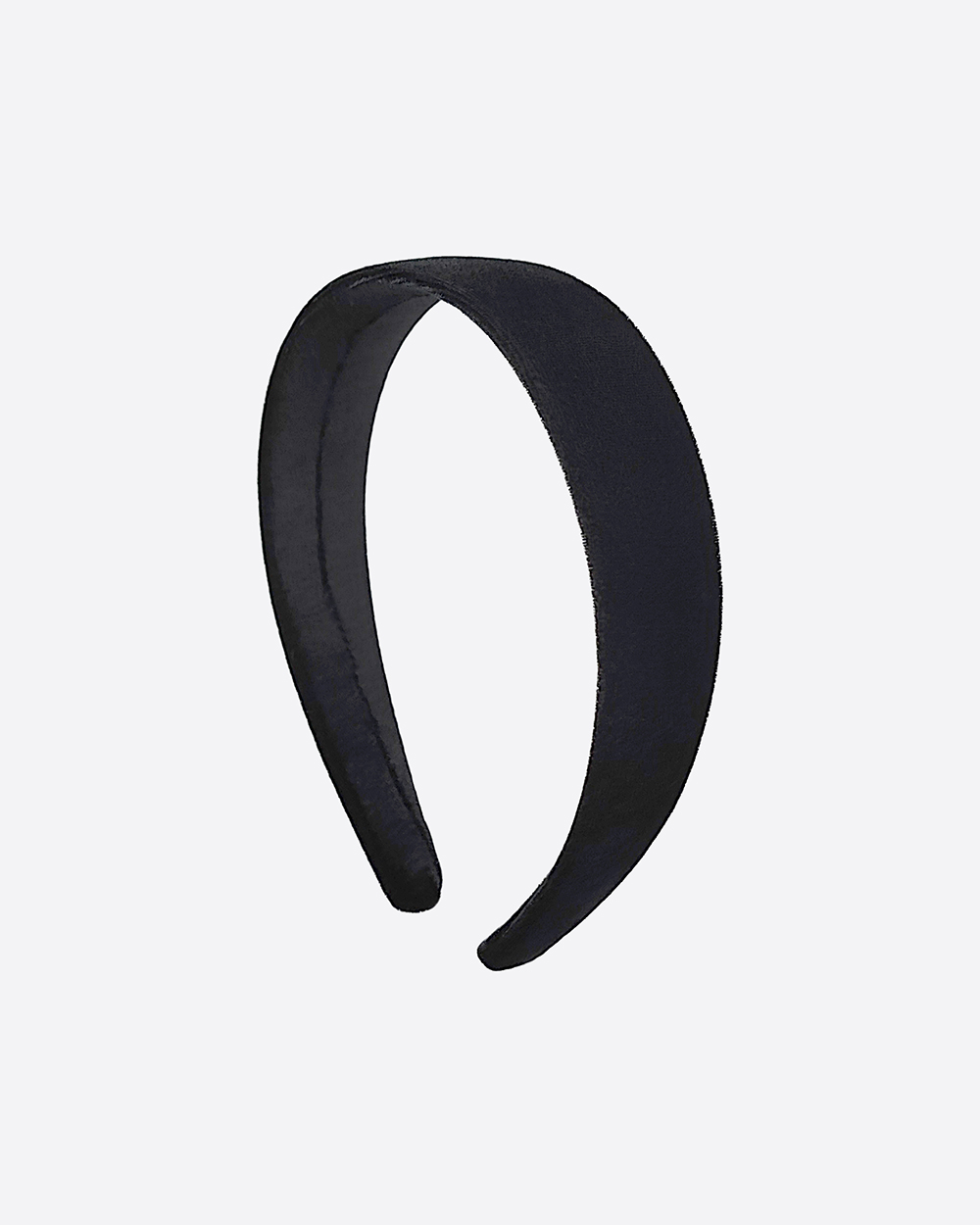 Aksominis lankelis, Black