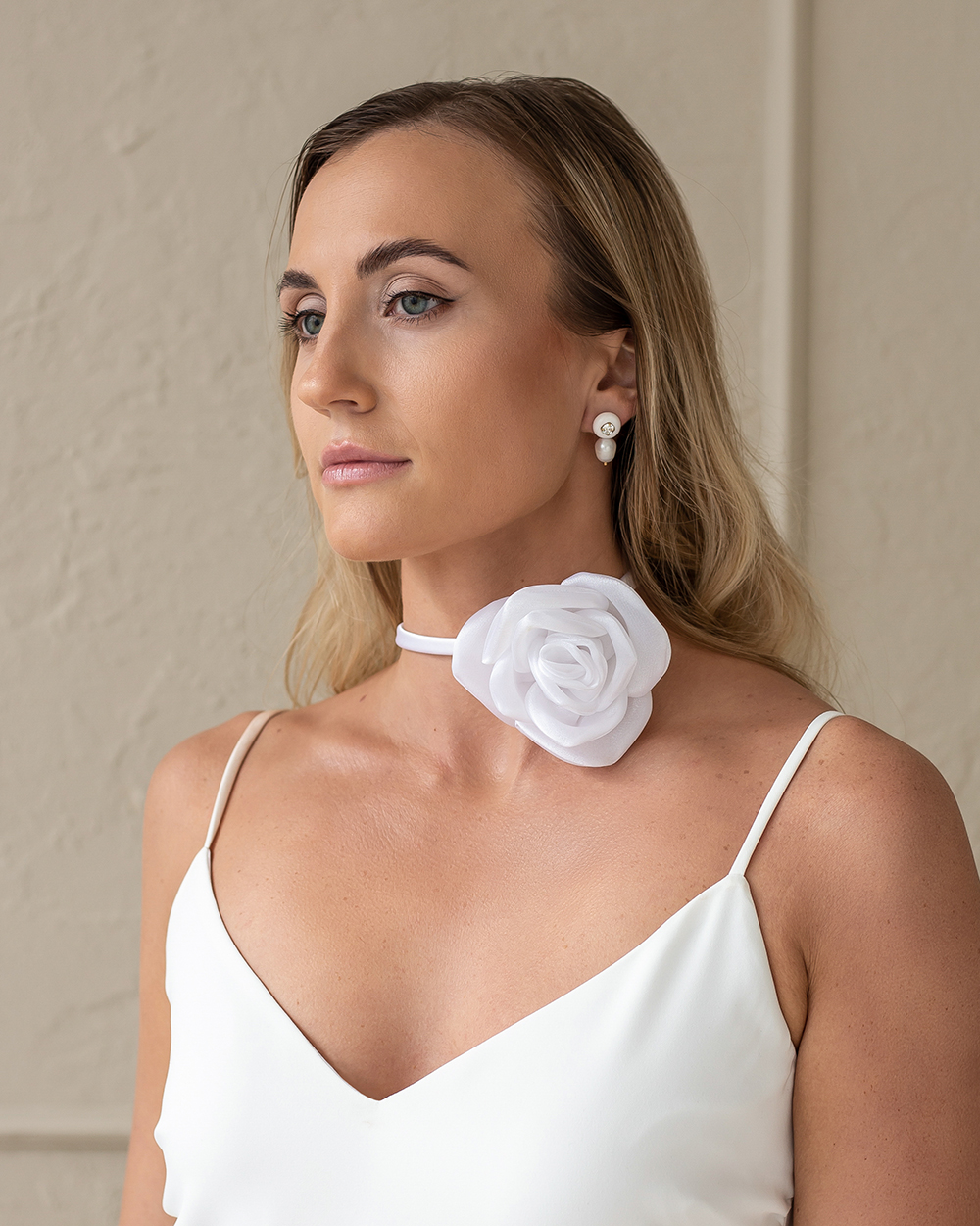 Gėlė sagė - kaklo papuošalas , maxi