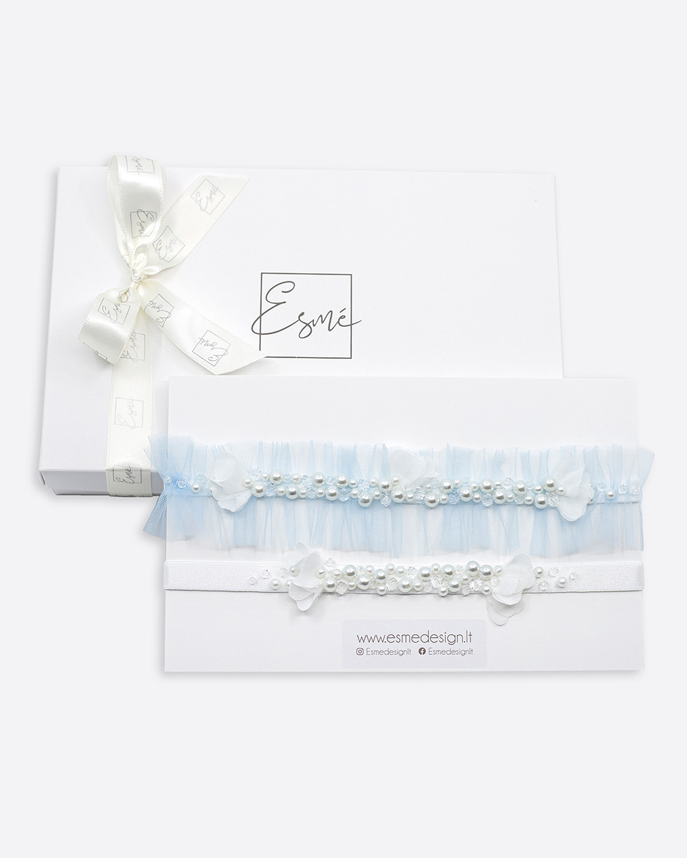 Mėlyno tiulio keliaraištis su perlais