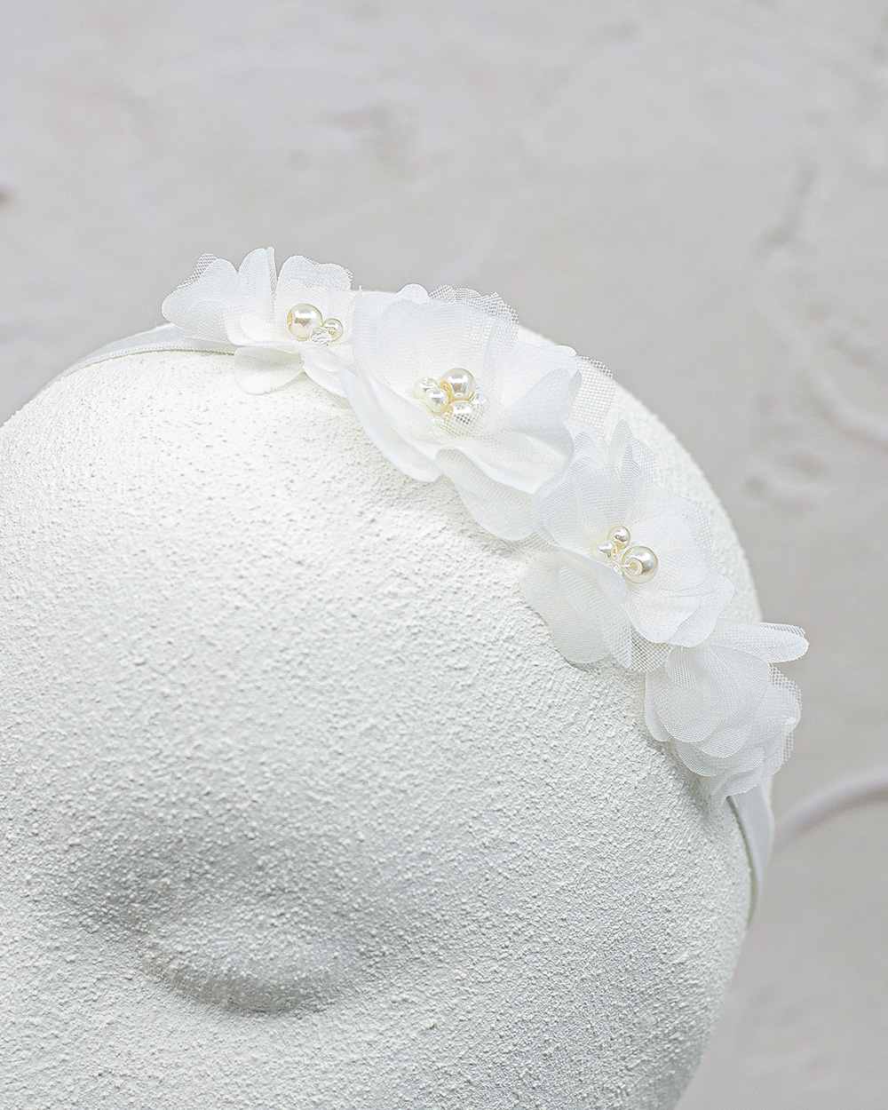 Krikšto žvakės ir galvajuostės rinkinys su gėlėmis