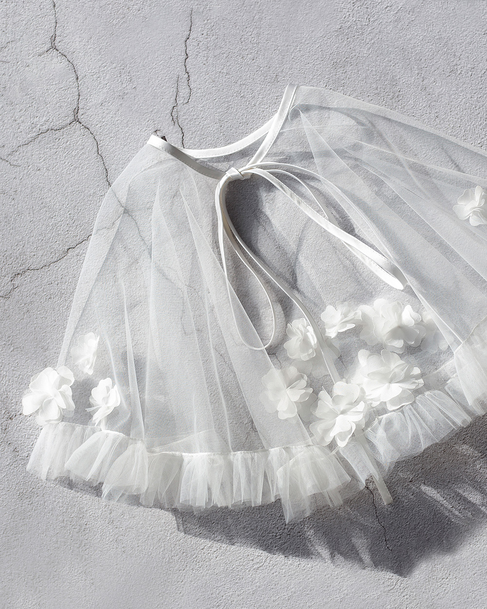 Krikštynų skraistė su rankų darbo gėlėmis