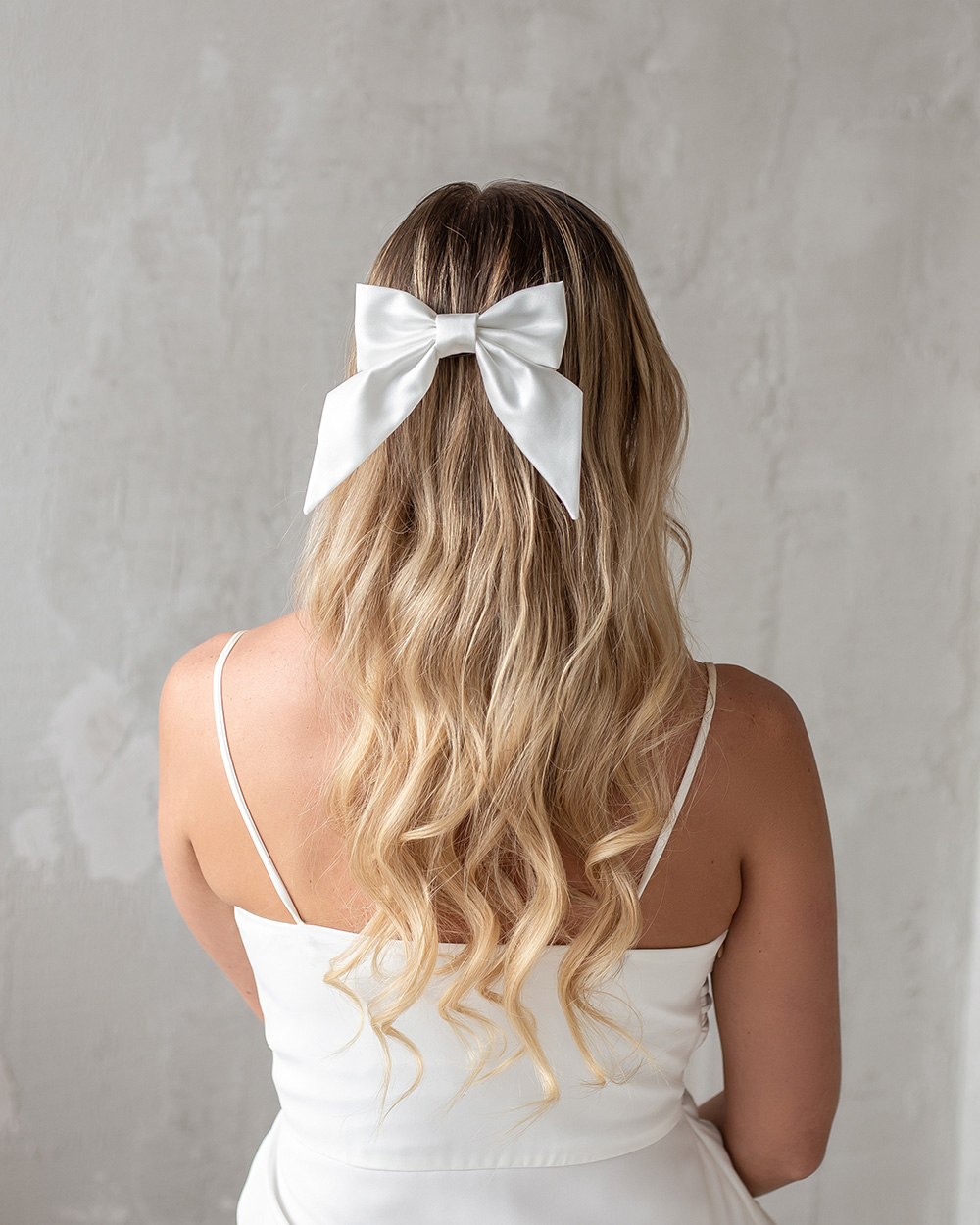 Satino kaspinas plaukams, White