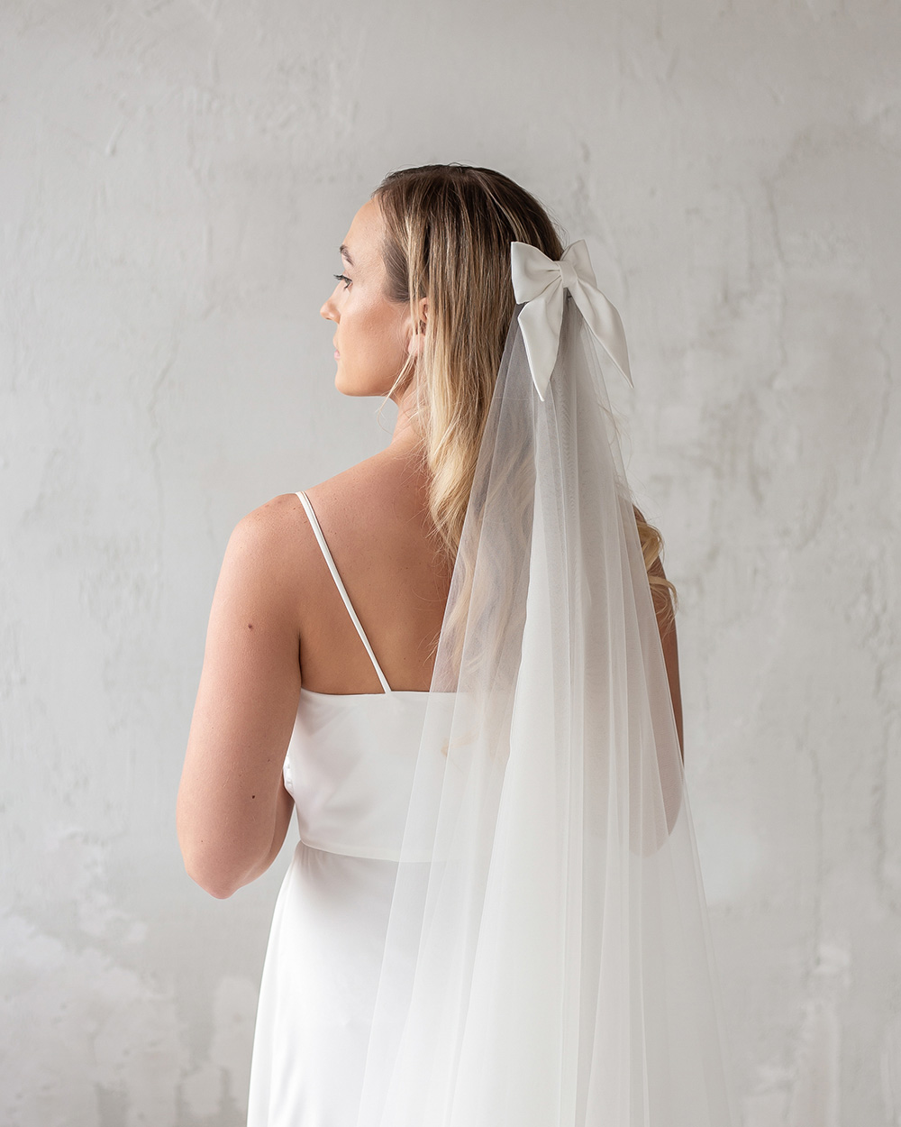 Satino kaspinas plaukams, White