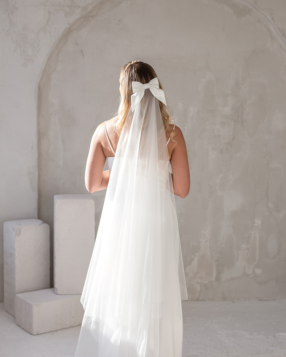 Satino kaspinas plaukams, White