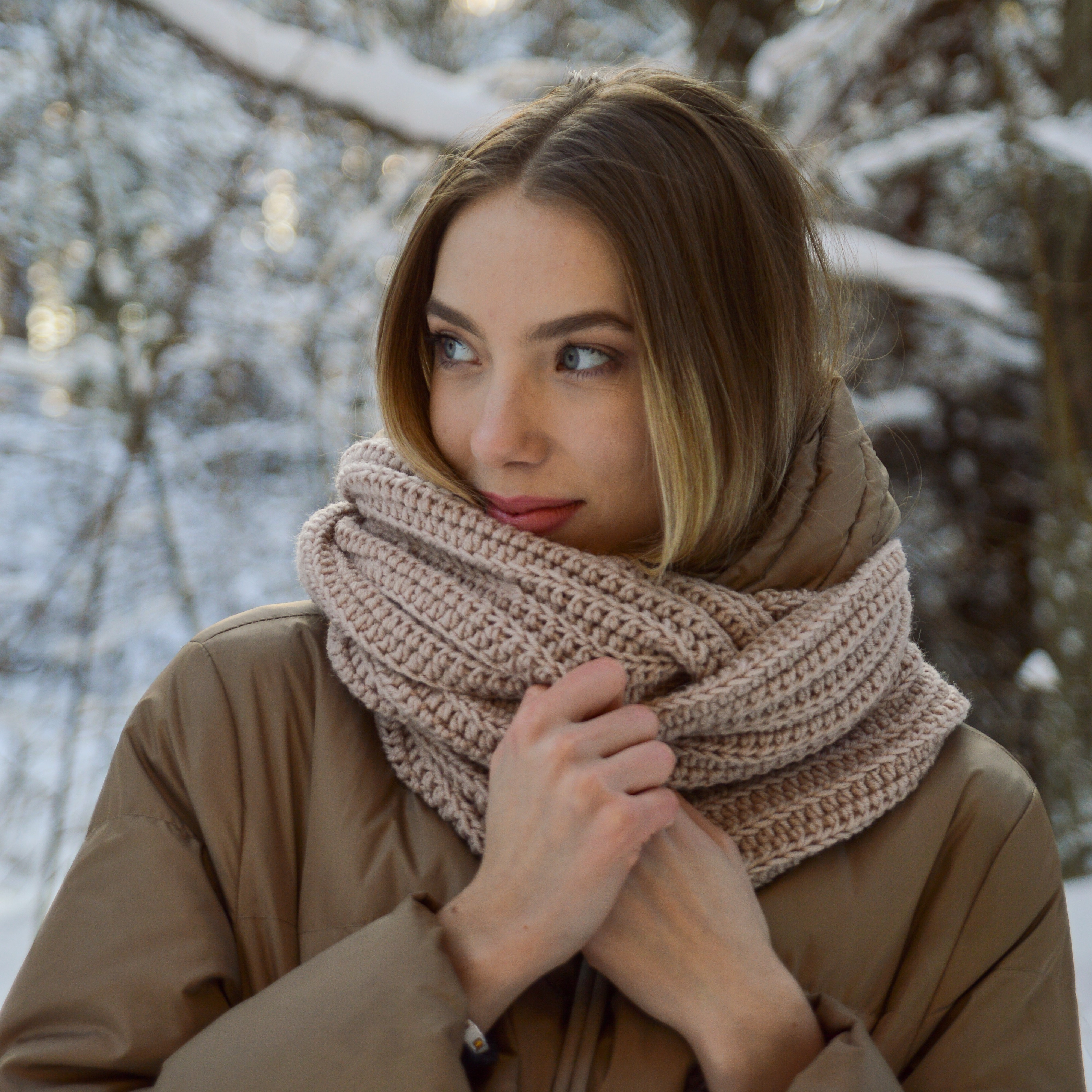 "City" unisex megztas šalikas-mova
