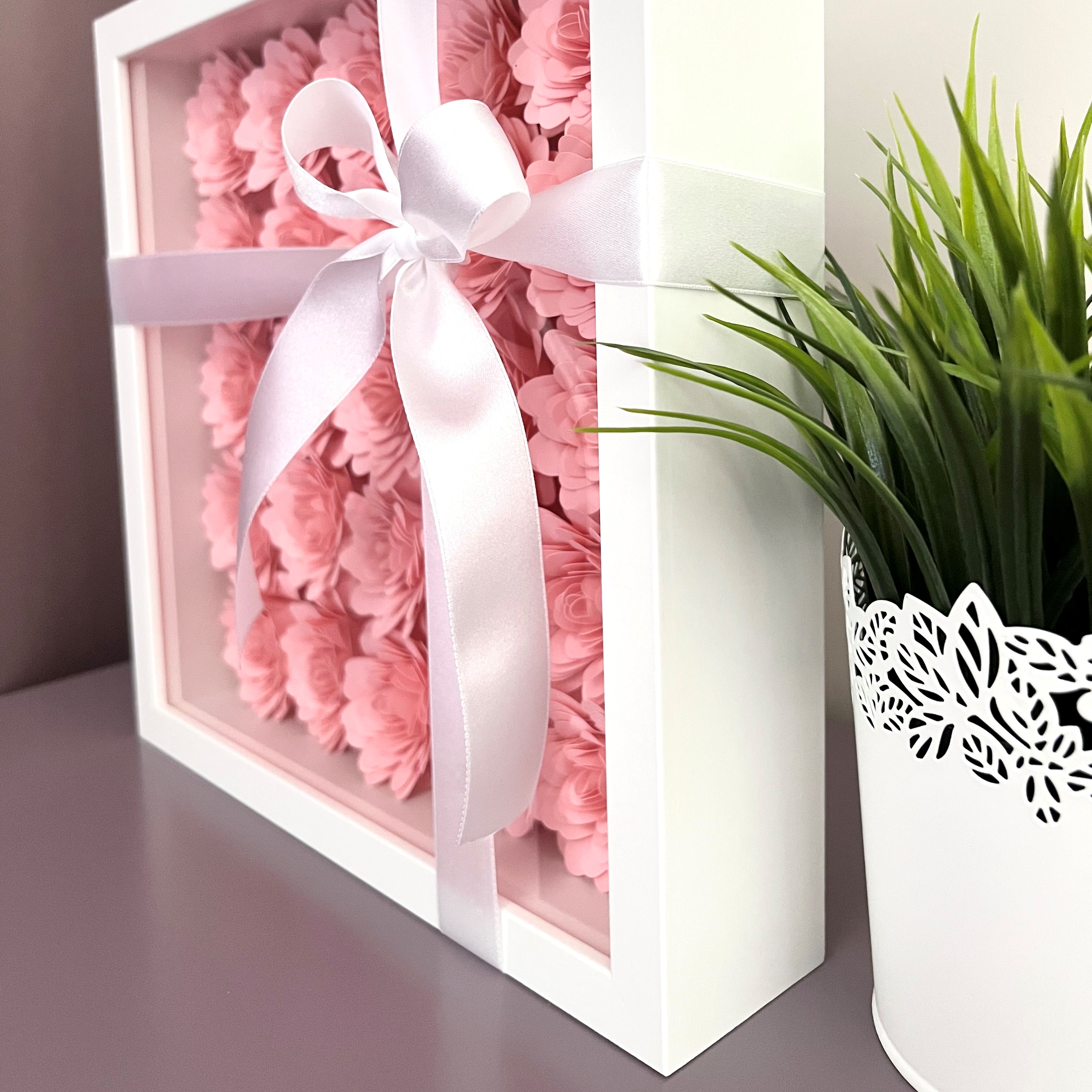 Popierinių gėlių paveikslas (jurginai)