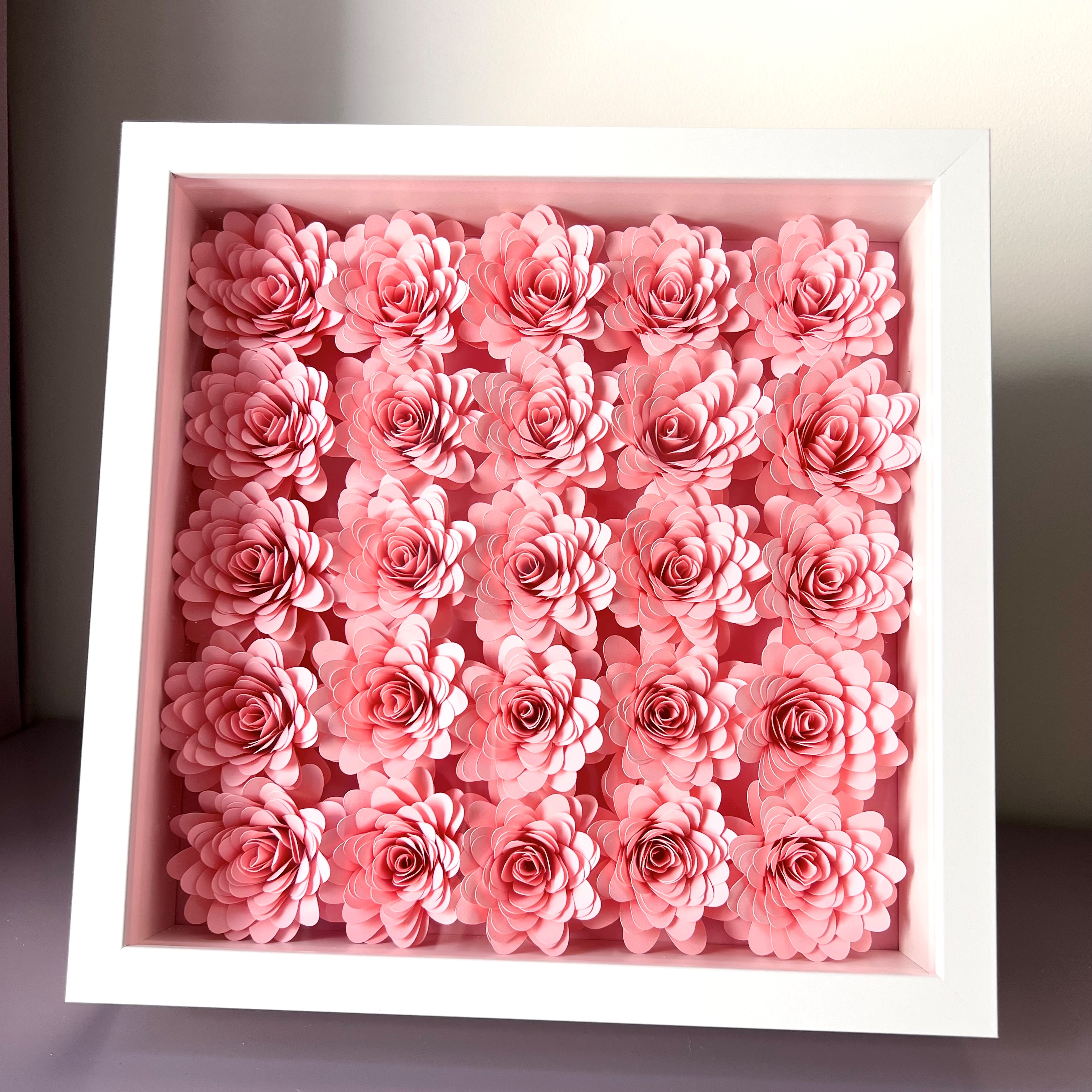 Popierinių gėlių paveikslas (jurginai)