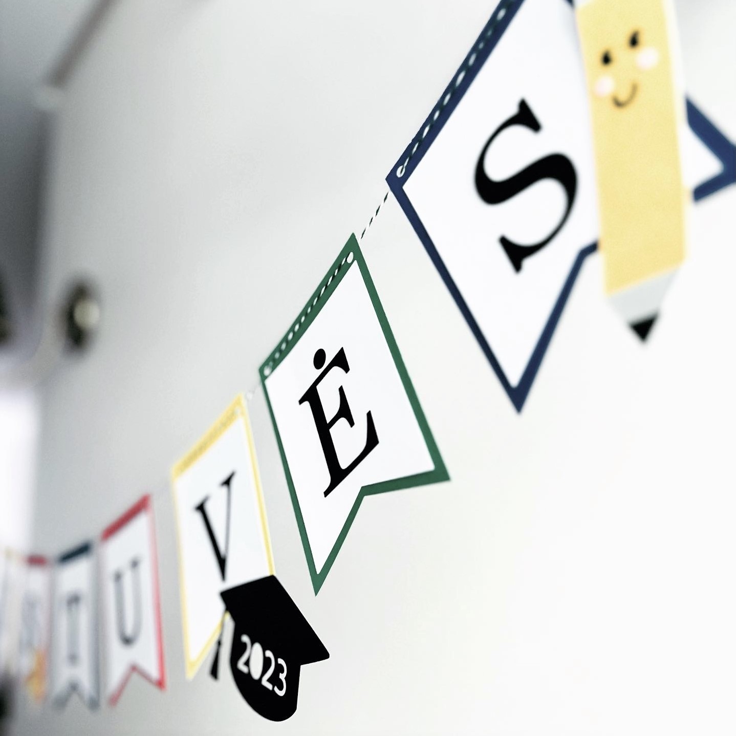 Popierinė girlianda "Išleistuvės"