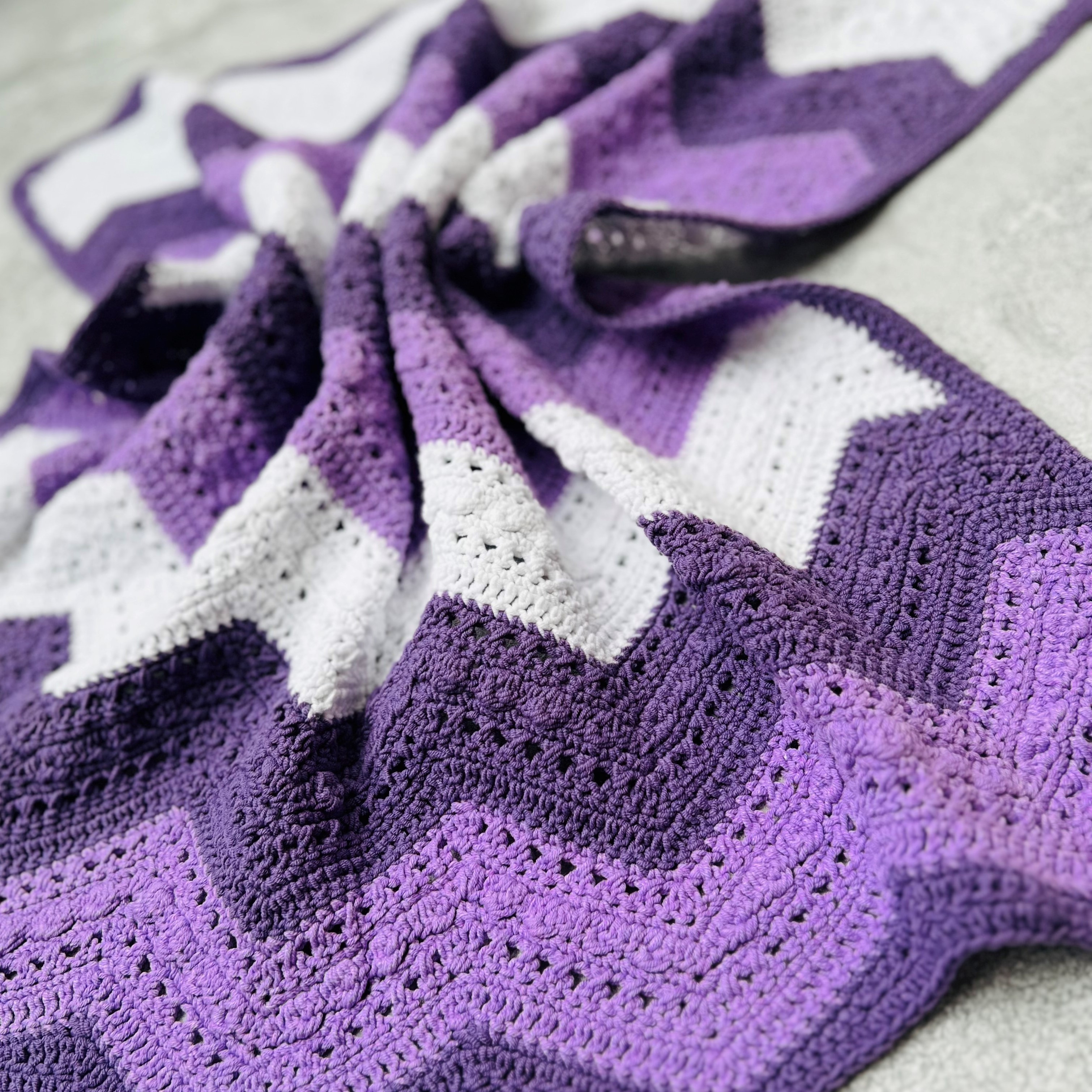 Spalvotas pledukas kūdikiui