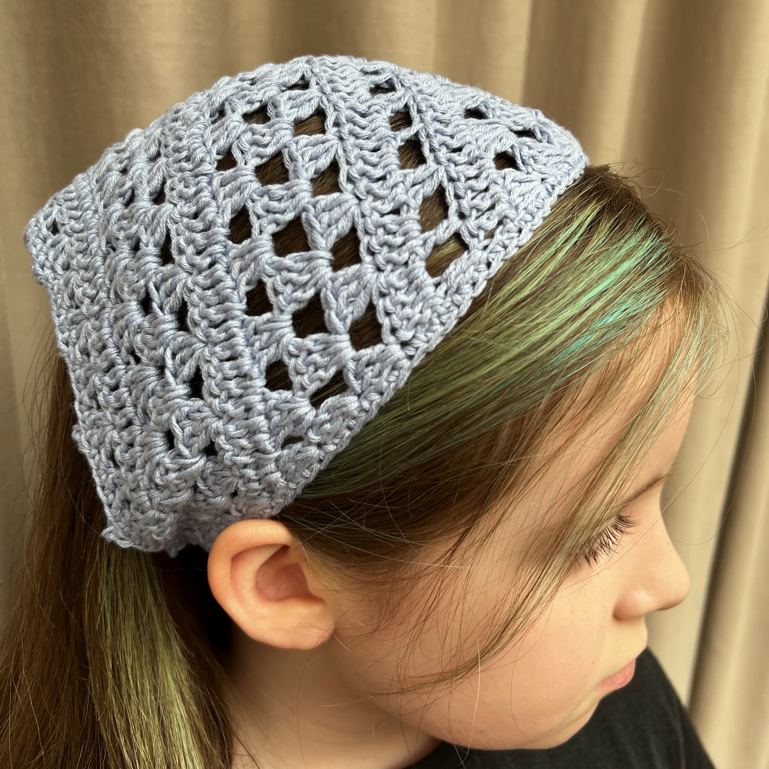 Nerta bandana - skarelė plaukams